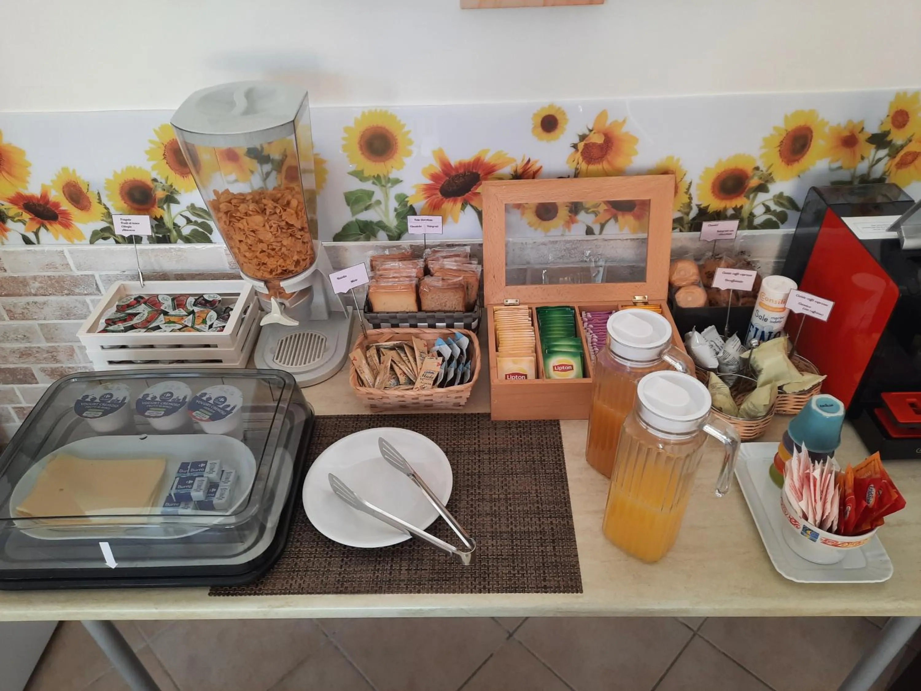 Breakfast in Villa Mayoti B&B