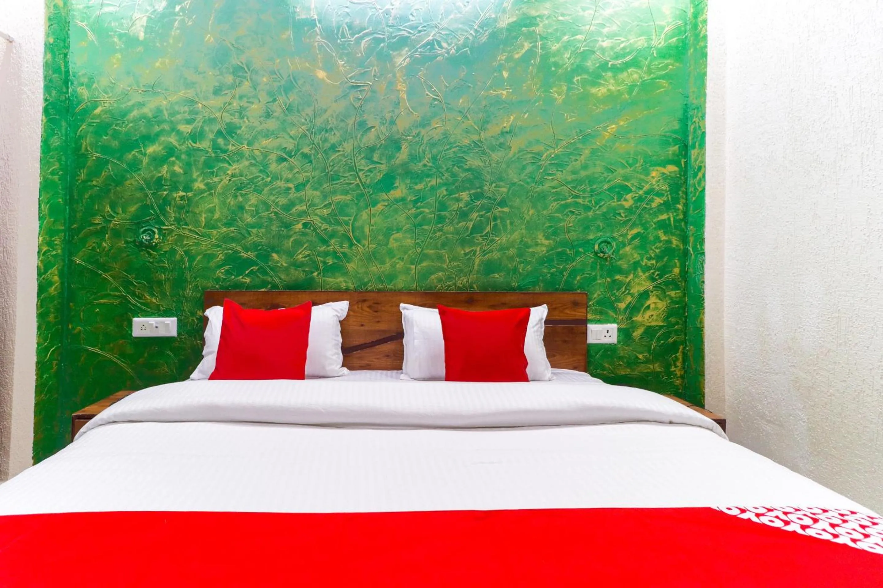 Bedroom, Bed in Hotel O Dev Raj