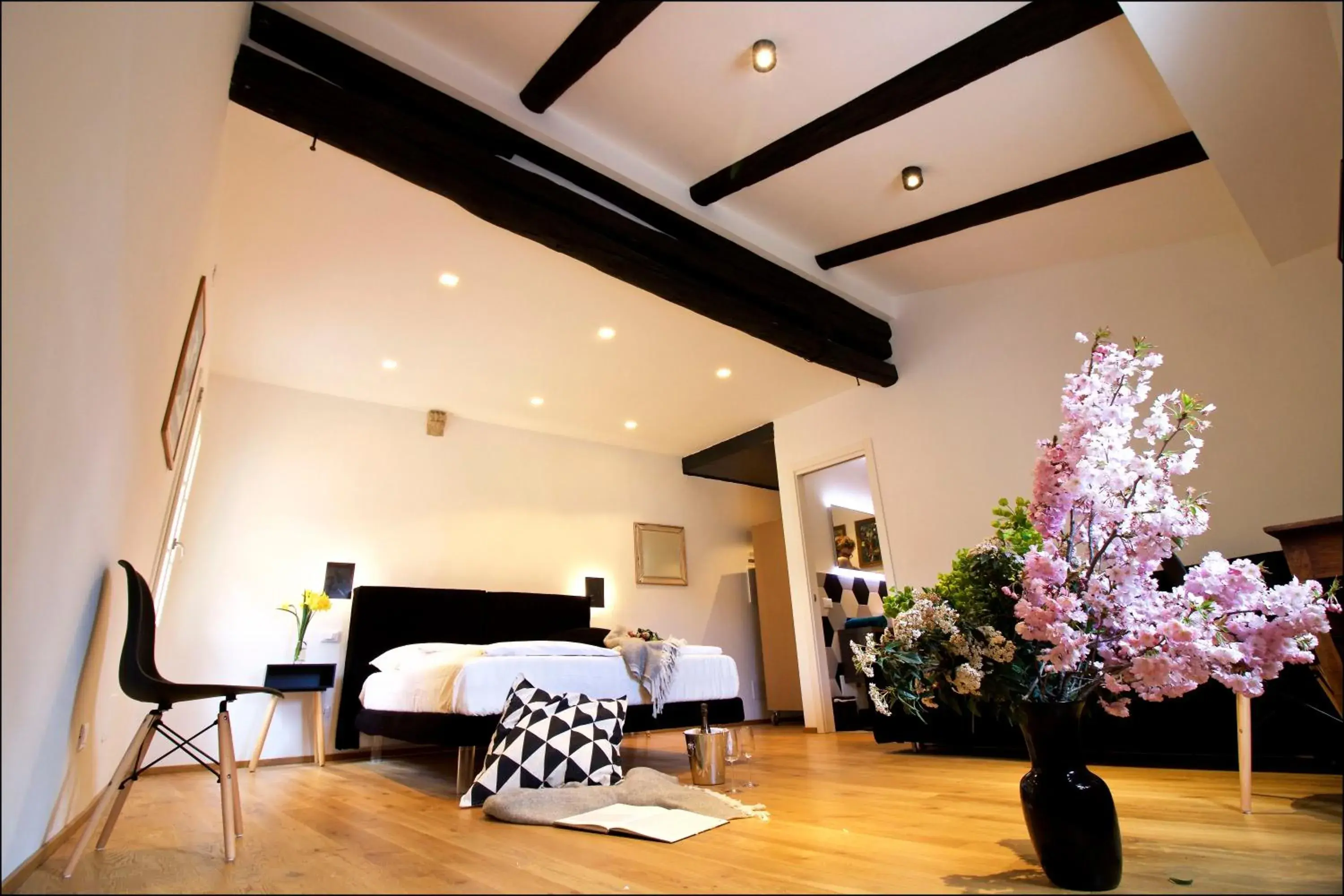 Deluxe Double Room - single occupancy in Villa De' Giacomi Deluxe Double Room - single occupancy in Villa De' Giacomi