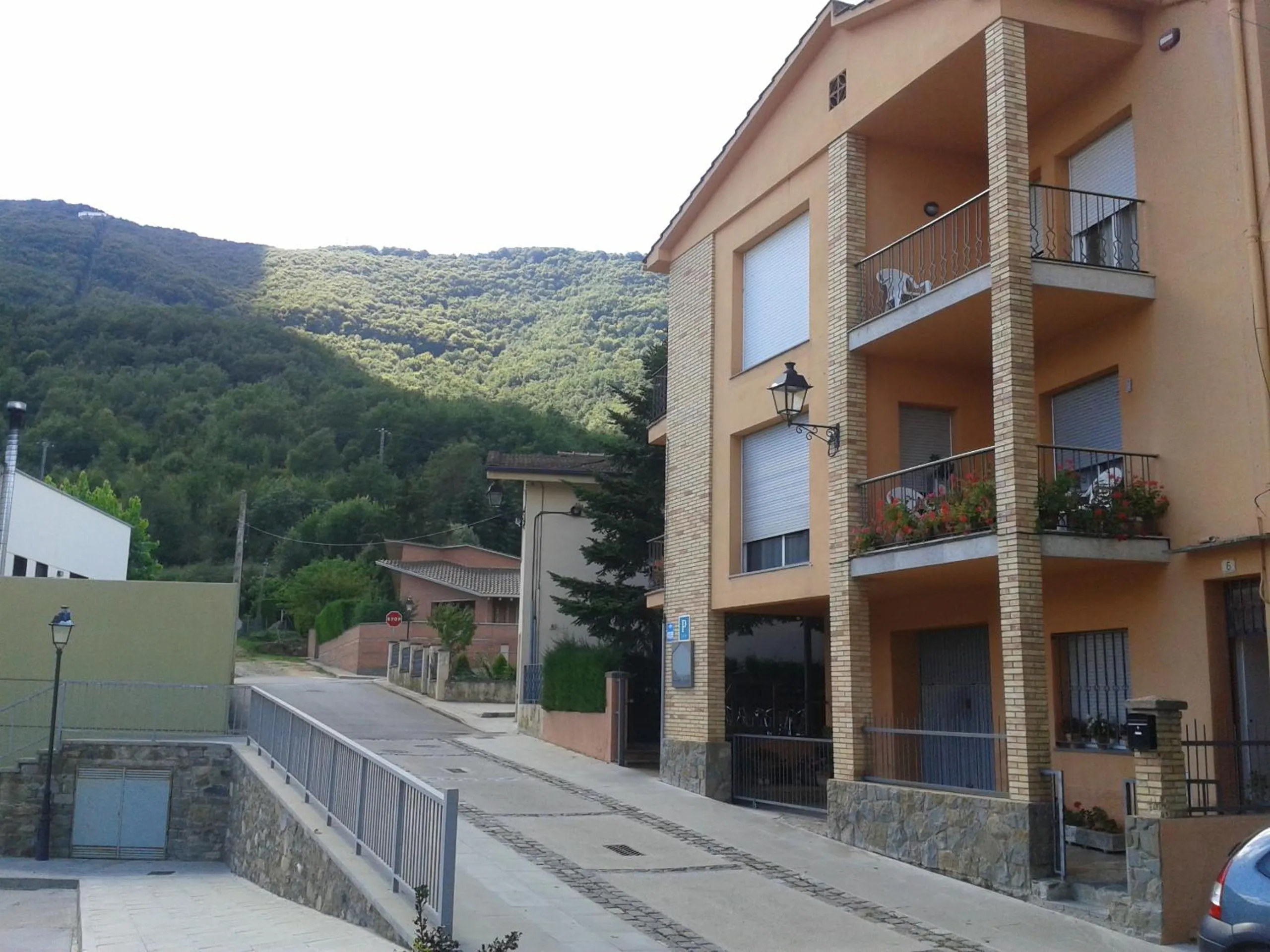 Facade/entrance in Fonda Finet