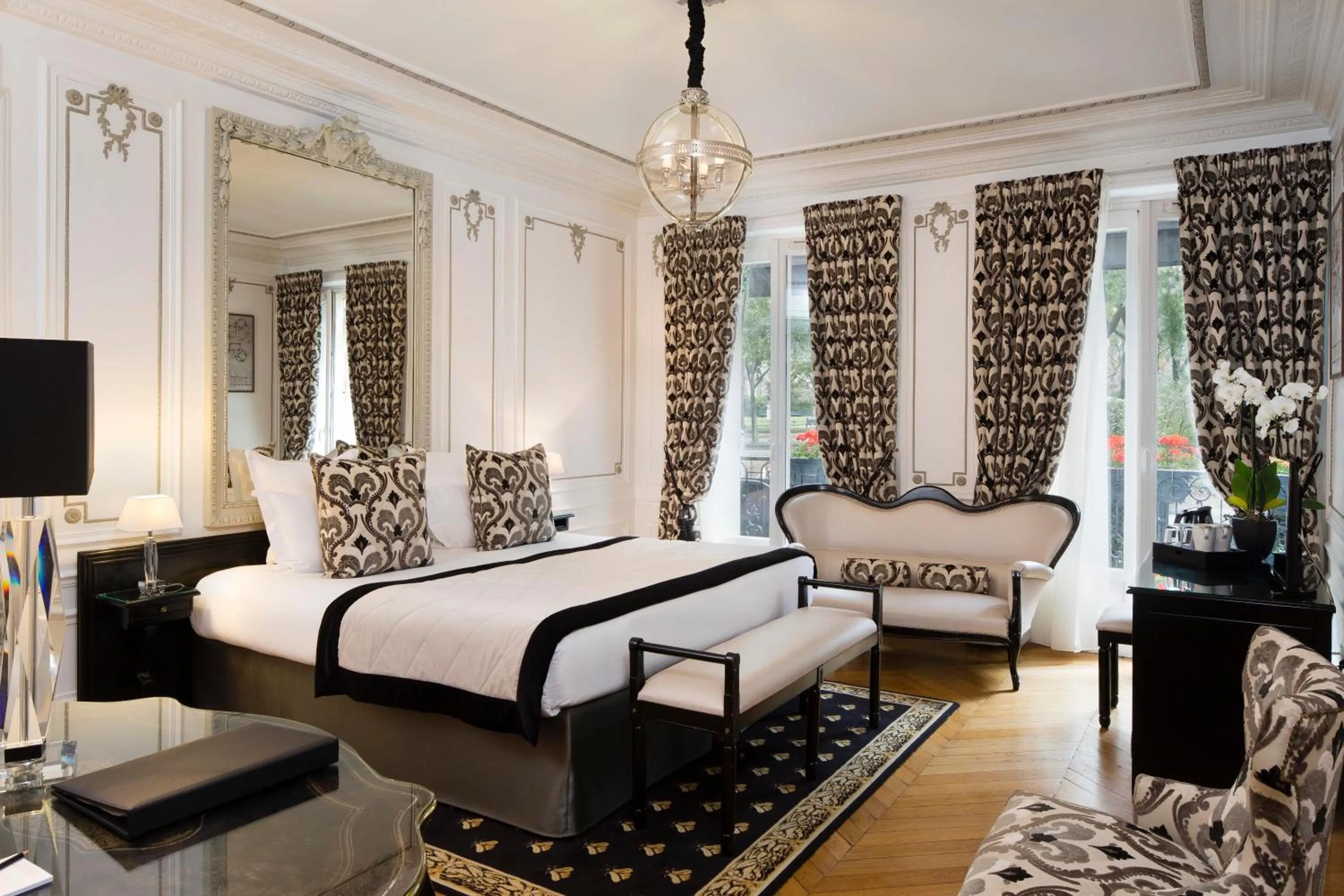 Photo of the whole room, Bed in Hotel & Spa de Latour Maubourg