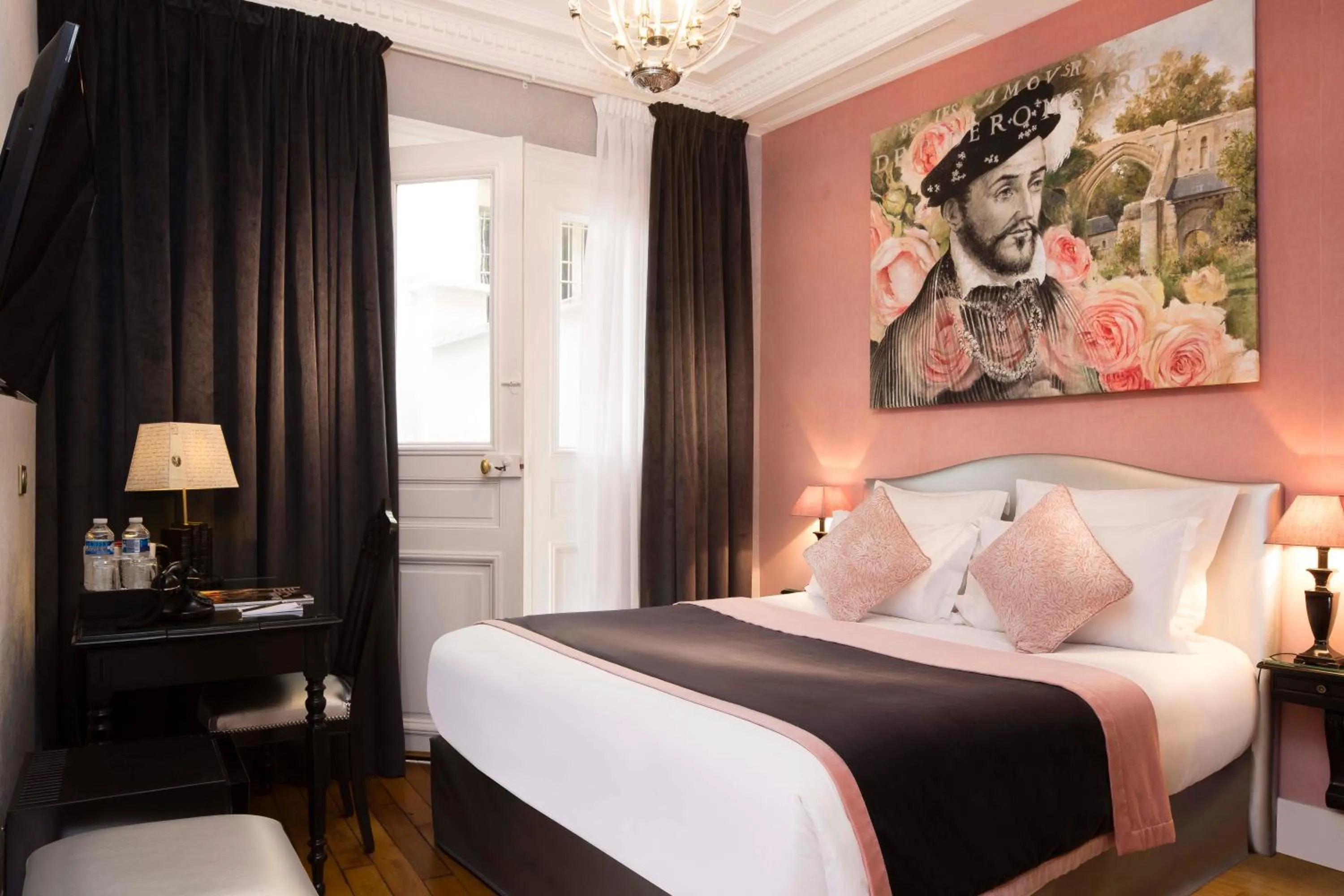 Photo of the whole room, Bed in Hotel & Spa de Latour Maubourg