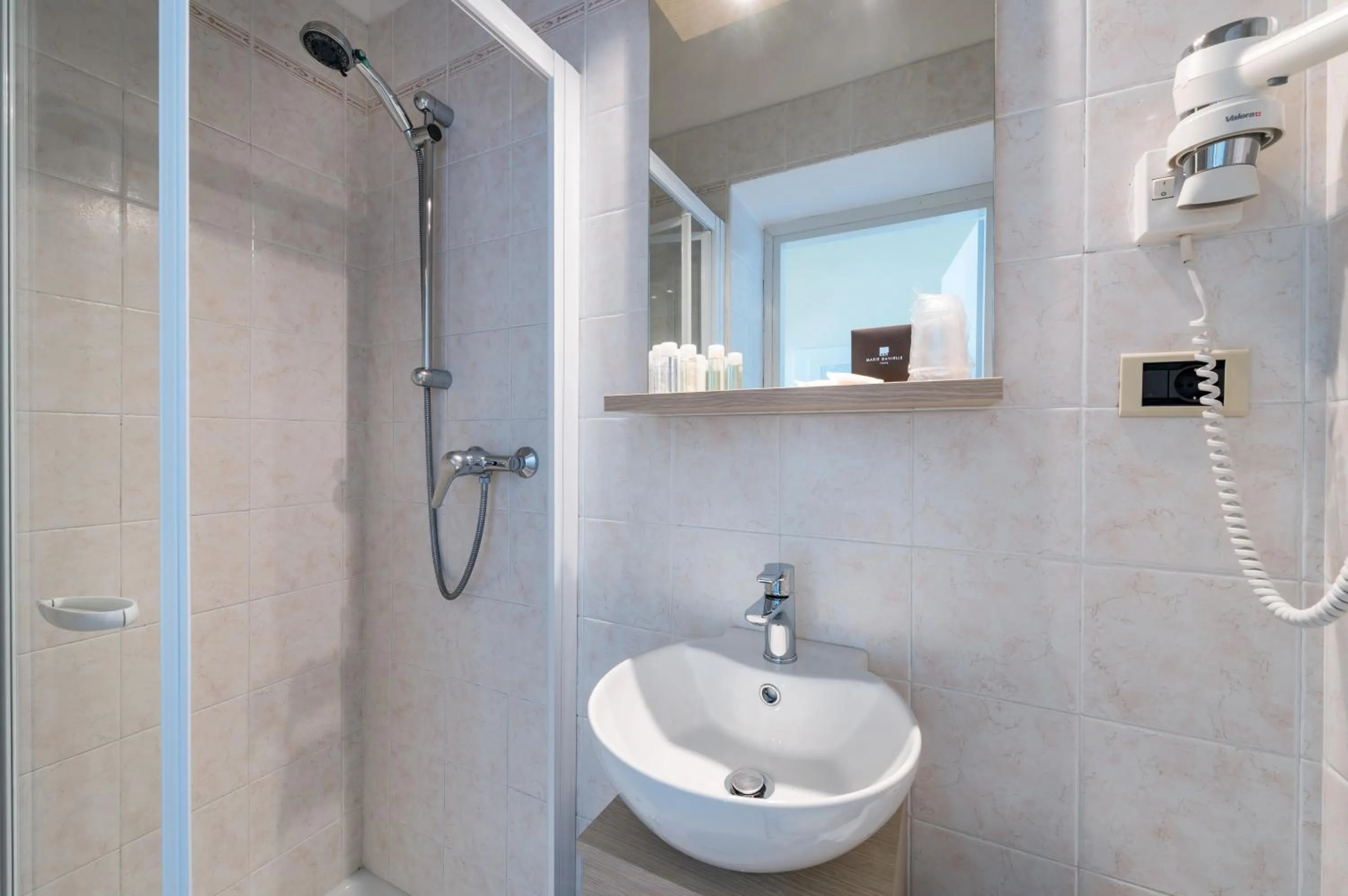 Bathroom in Villa Belvedere Como Lake Relais