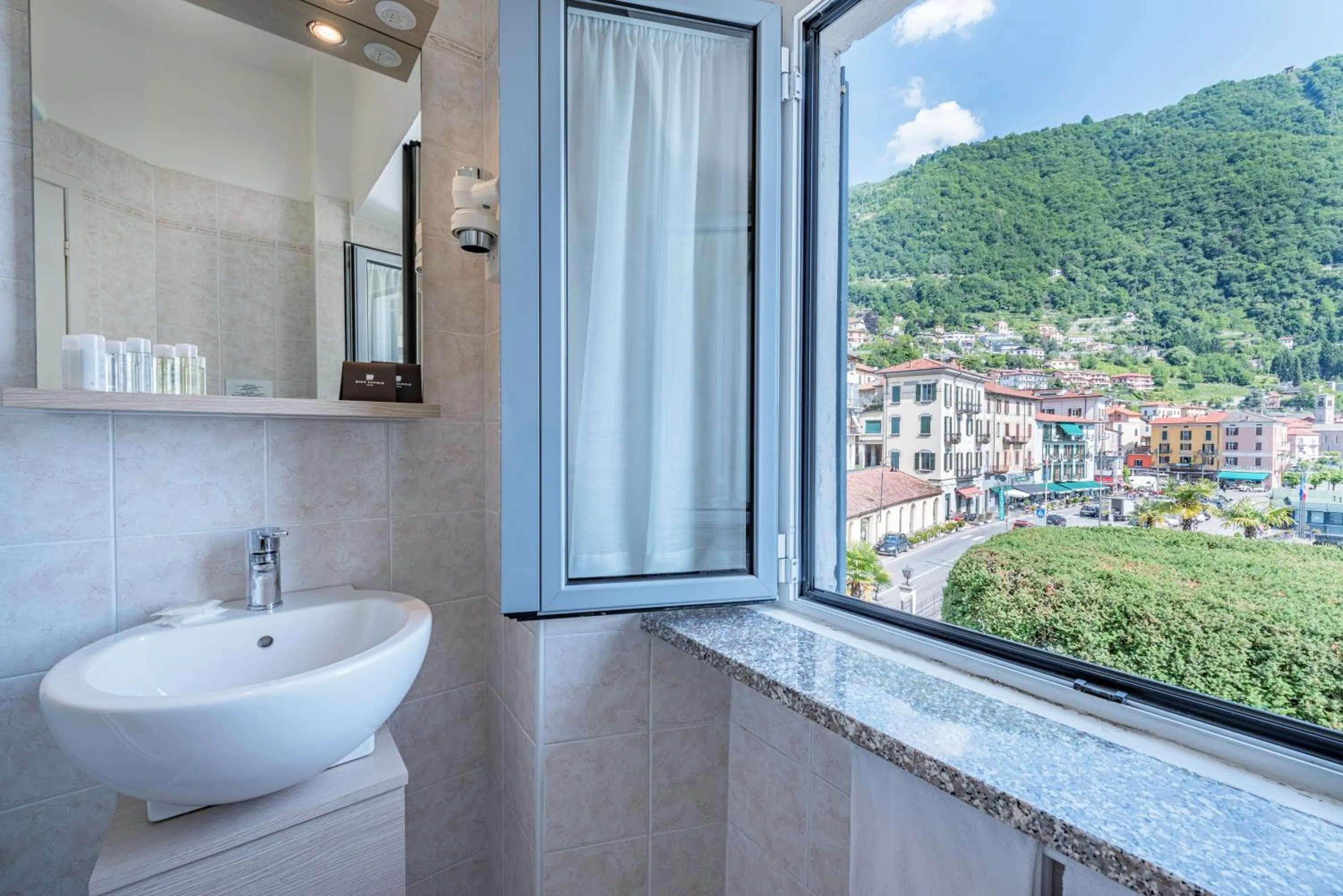 Bathroom in Villa Belvedere Como Lake Relais