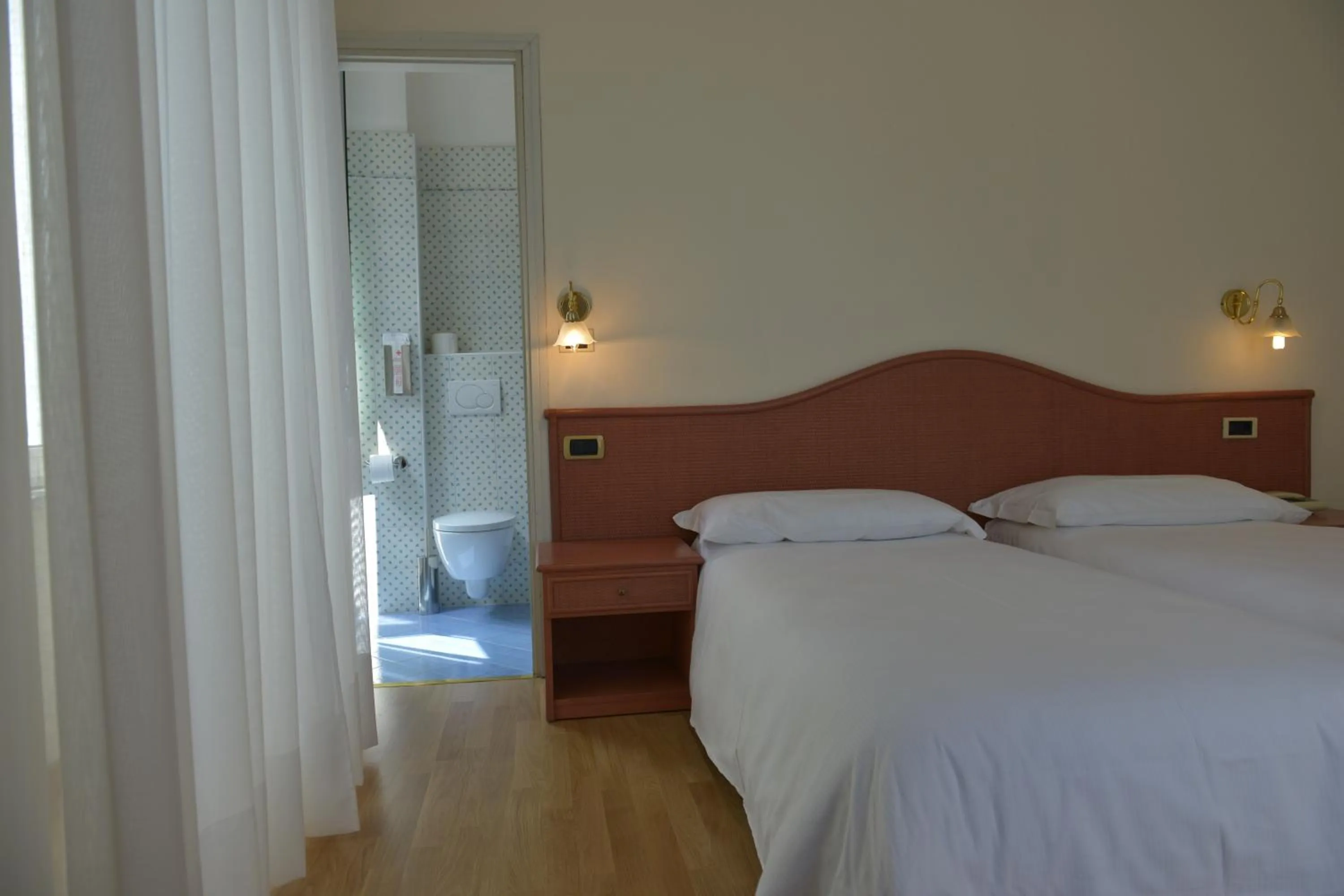 Photo of the whole room, Bed in Villa Belvedere Como Lake Relais