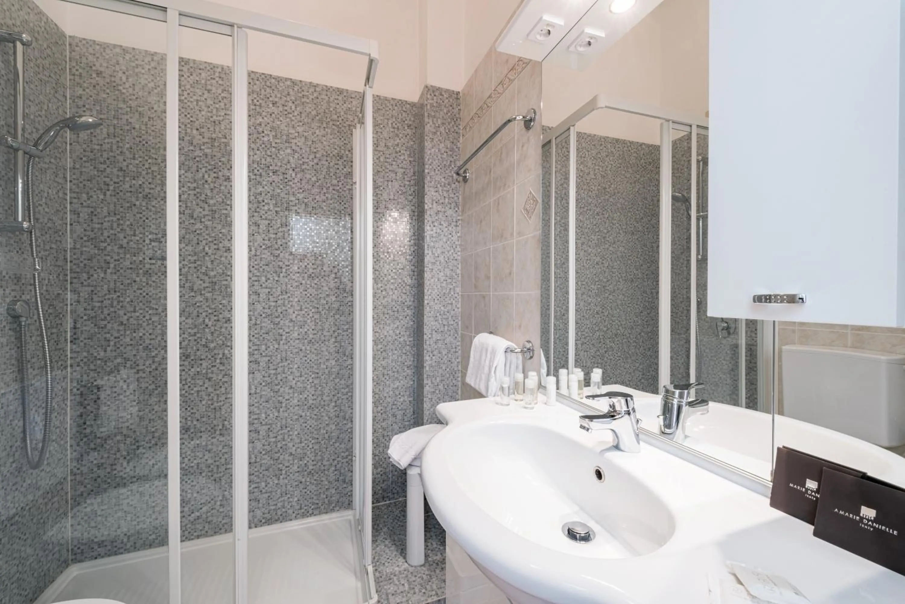 Toilet in Villa Belvedere Como Lake Relais