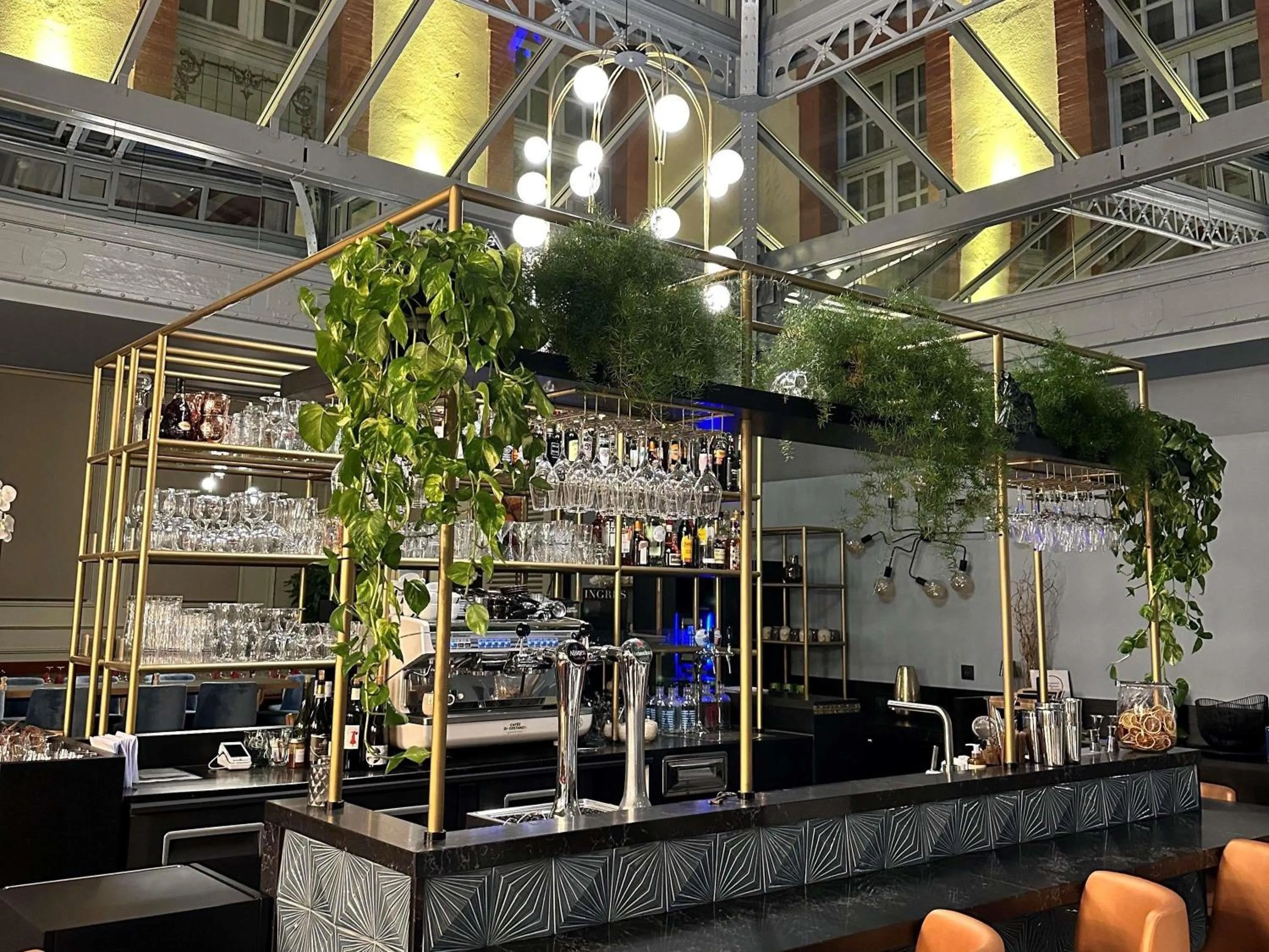 Restaurant/places to eat in Hôtel Mercure Montauban