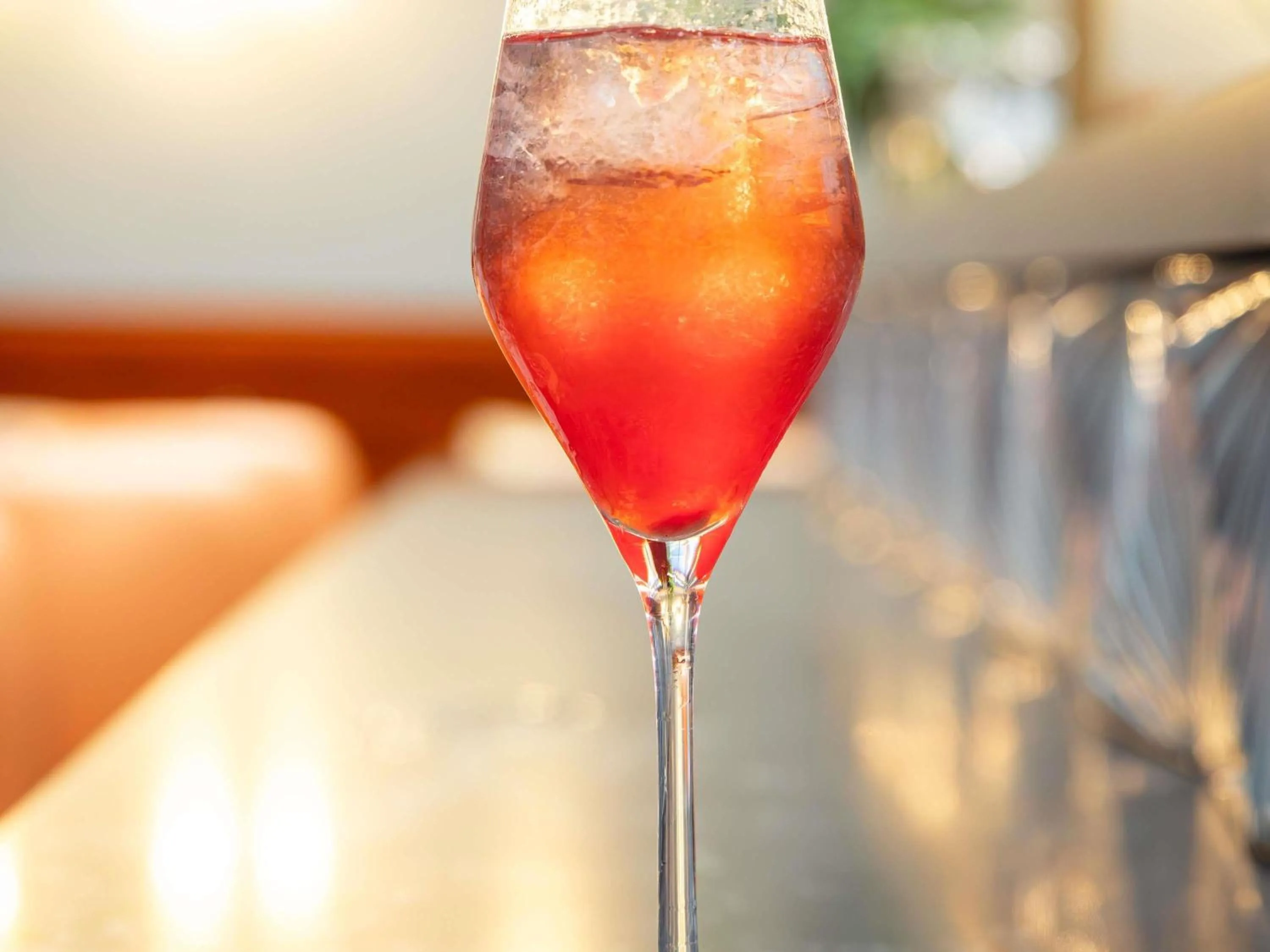 Lounge or bar in Hôtel Mercure Montauban