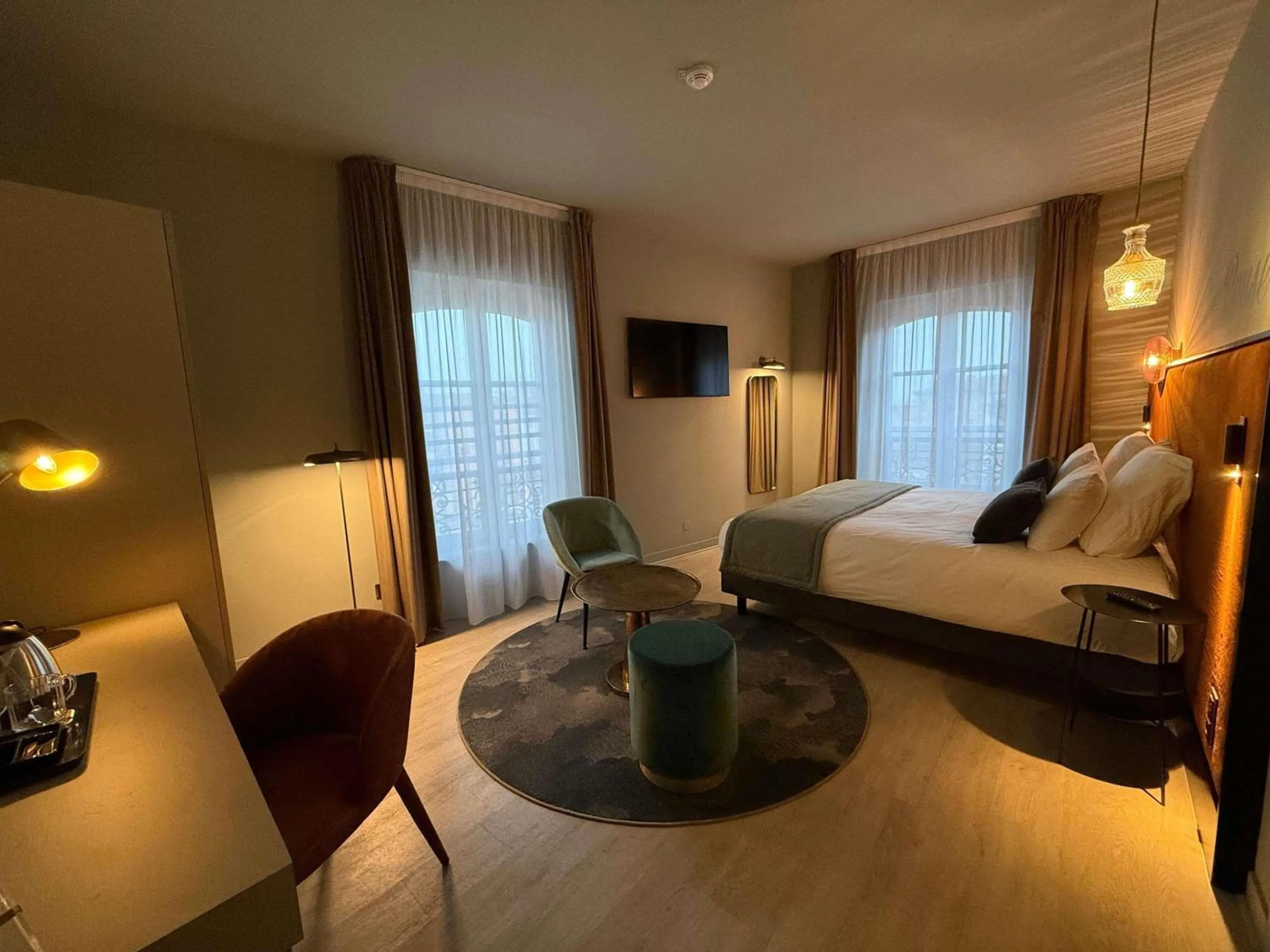 Bedroom, Bed in Hôtel Mercure Montauban