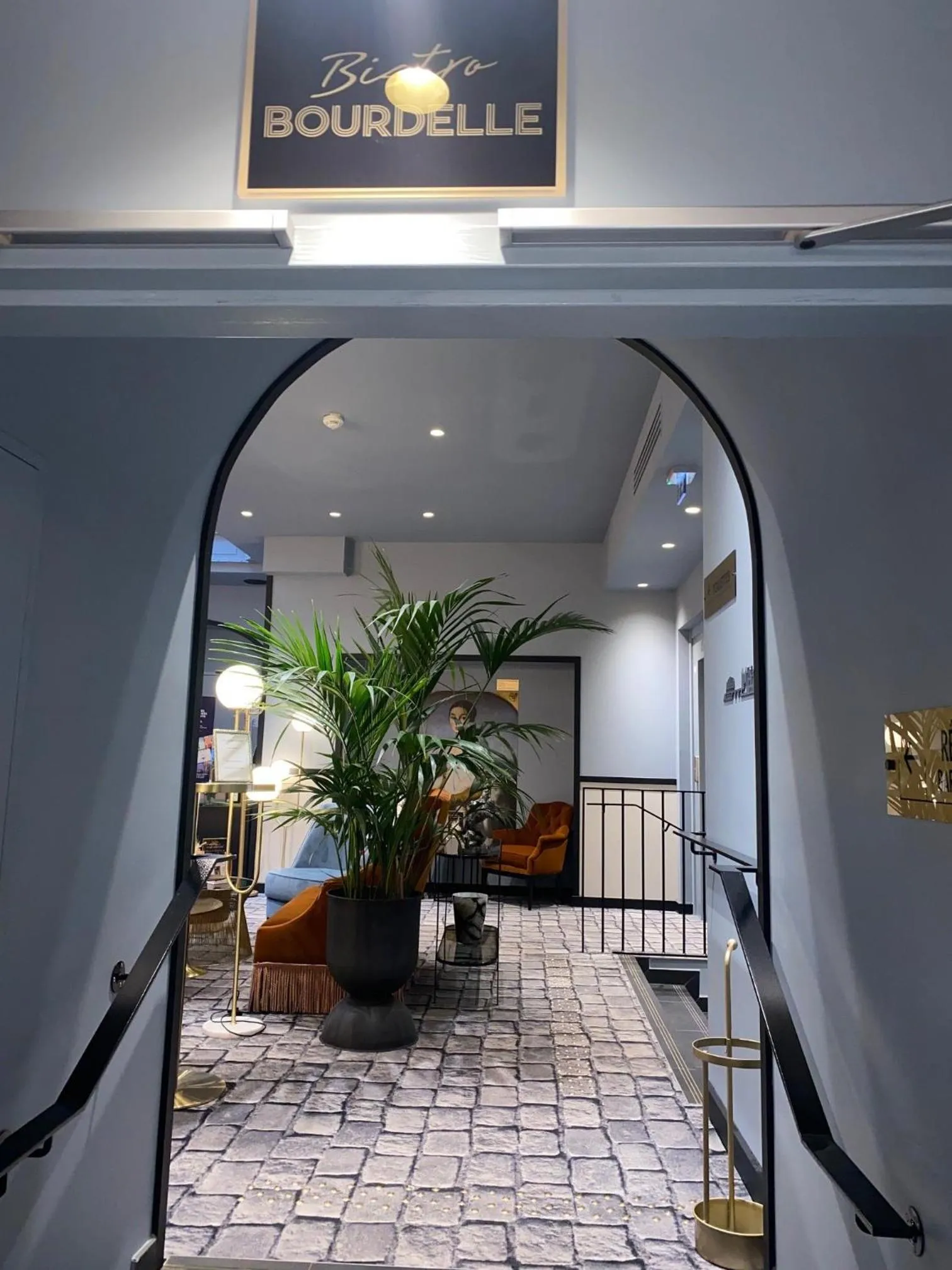 Decorative detail in Hôtel Mercure Montauban