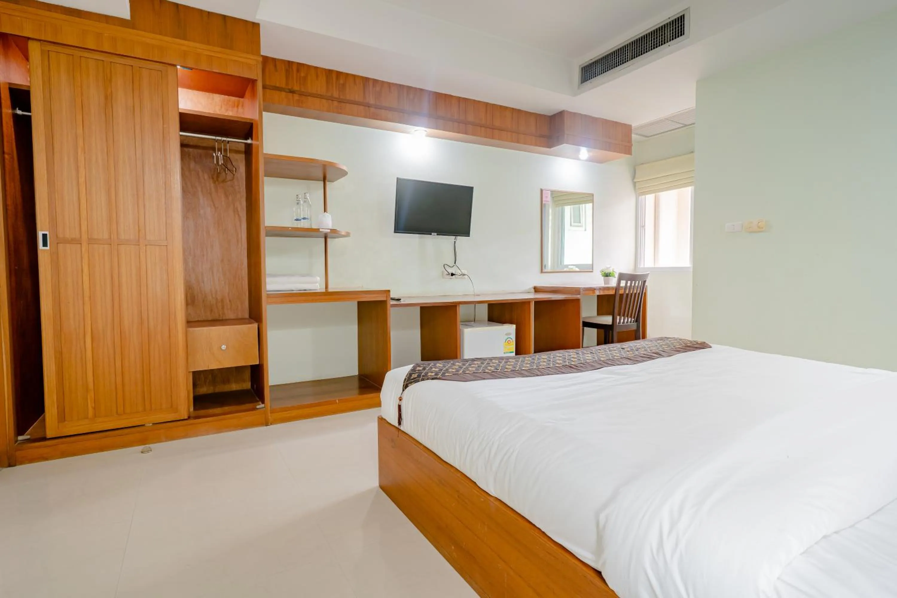 Bedroom, Bed in Sirin Hotel & Resident