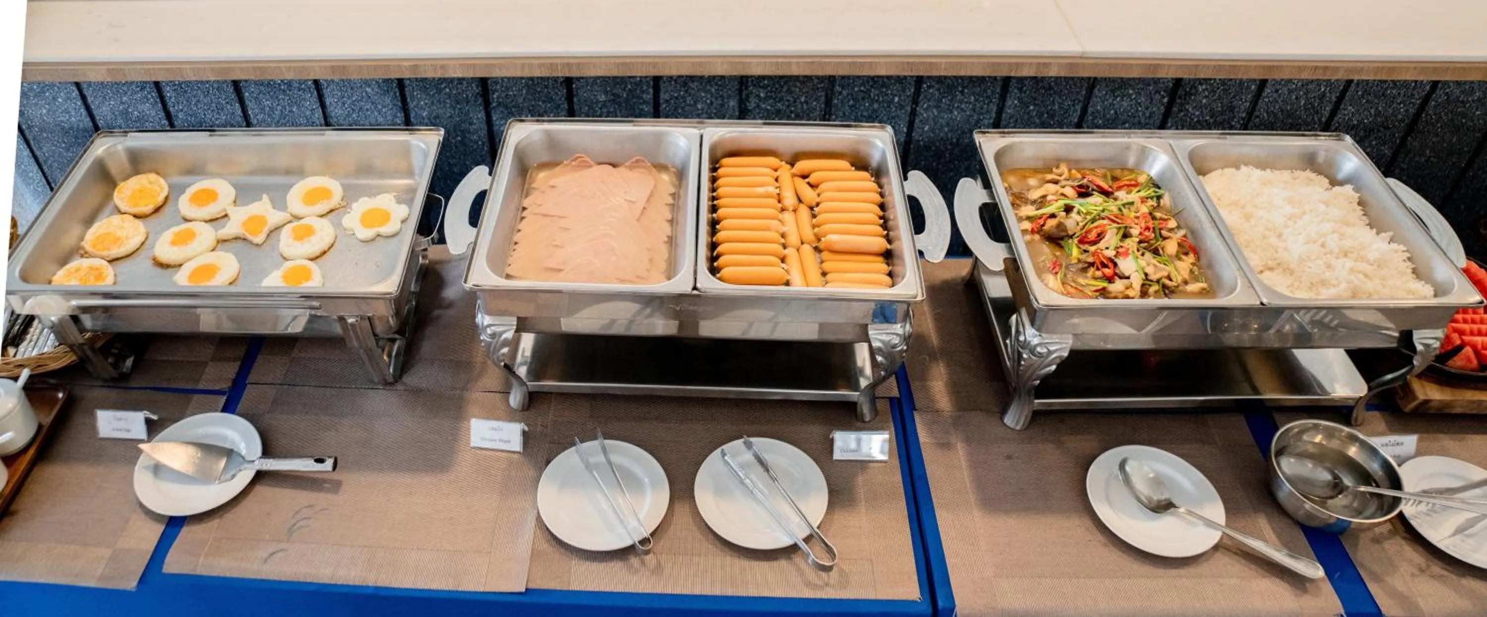 Food in Sirin Hotel & Resident