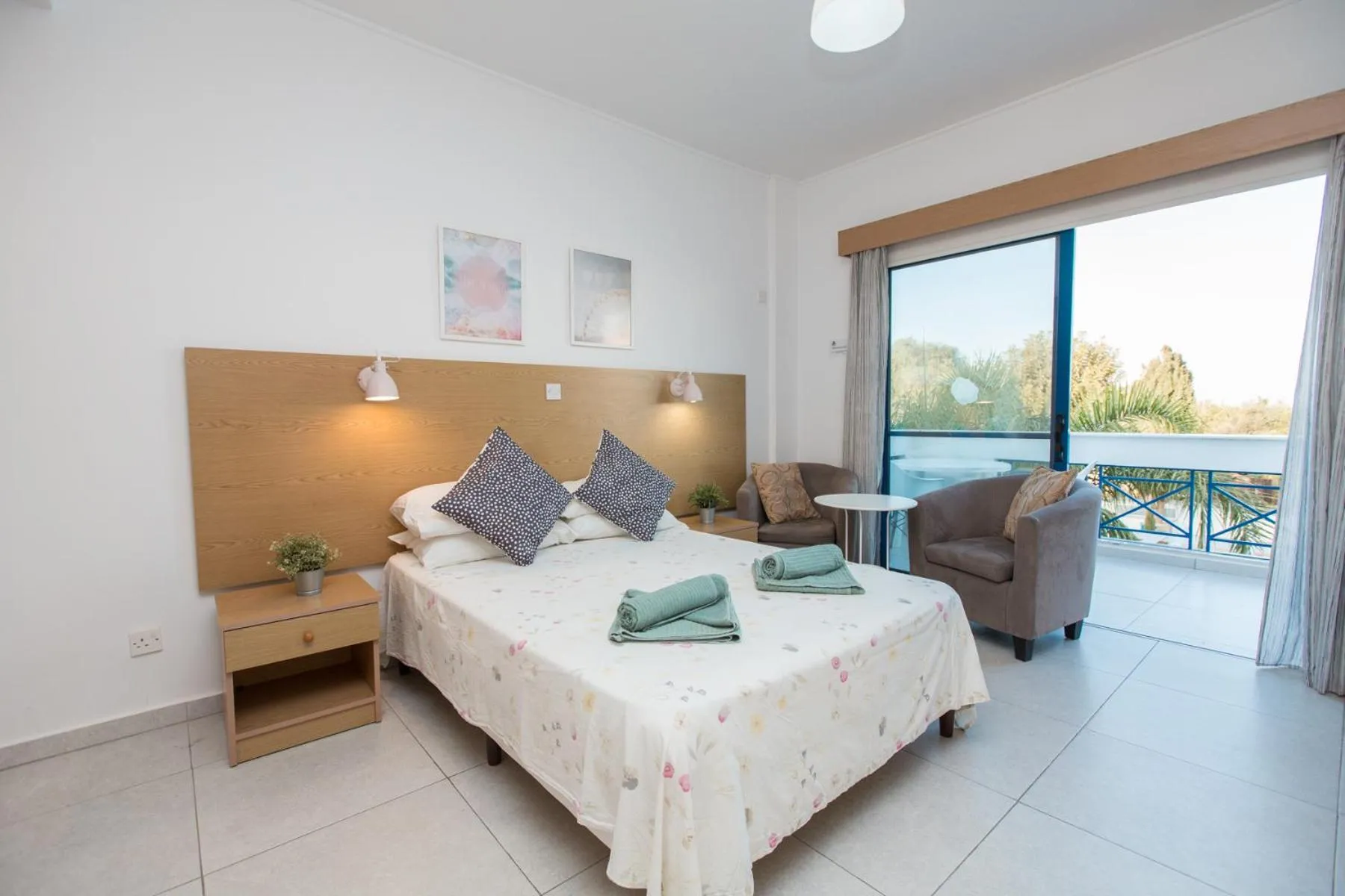 Bed in Flouressia Gardens