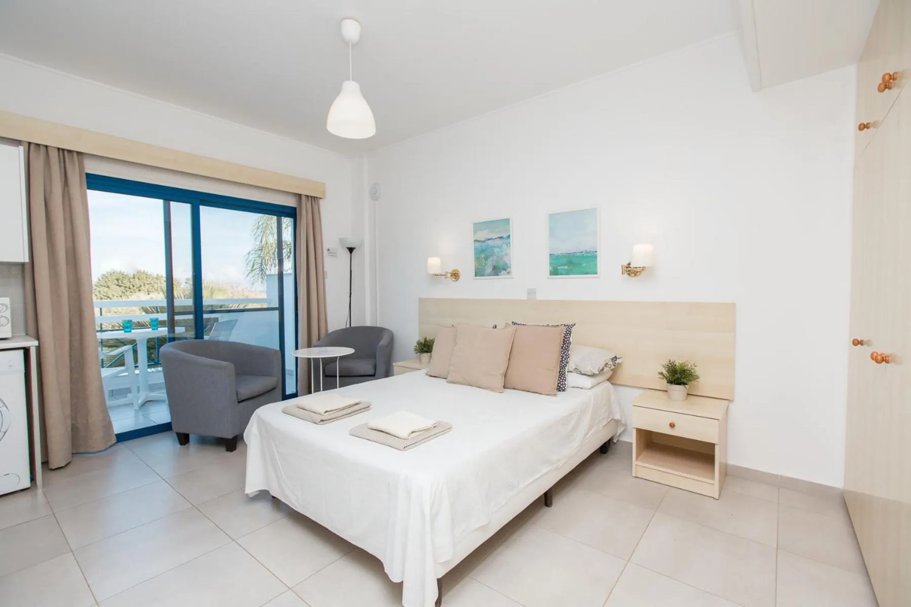 Bed in Flouressia Gardens