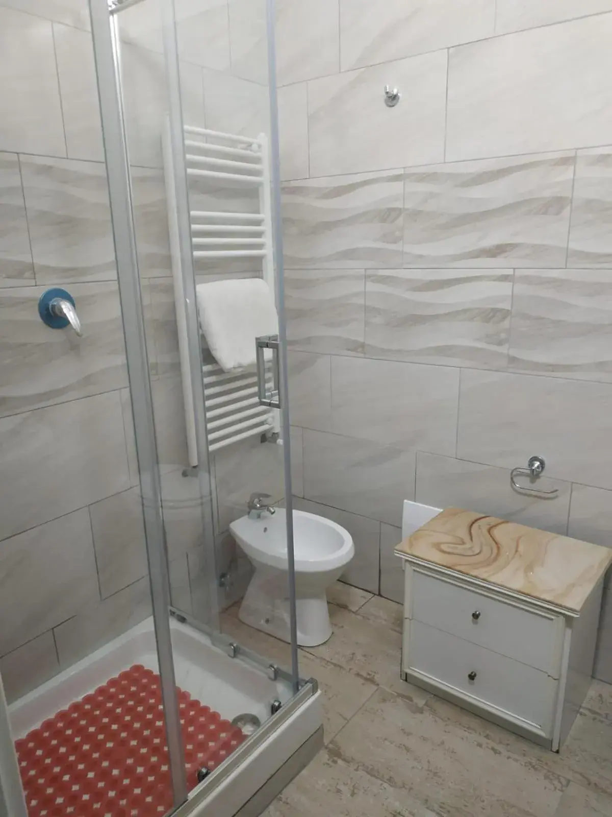 Comfort Triple Room in TO & GI Comfort Triple Room in TO & GI