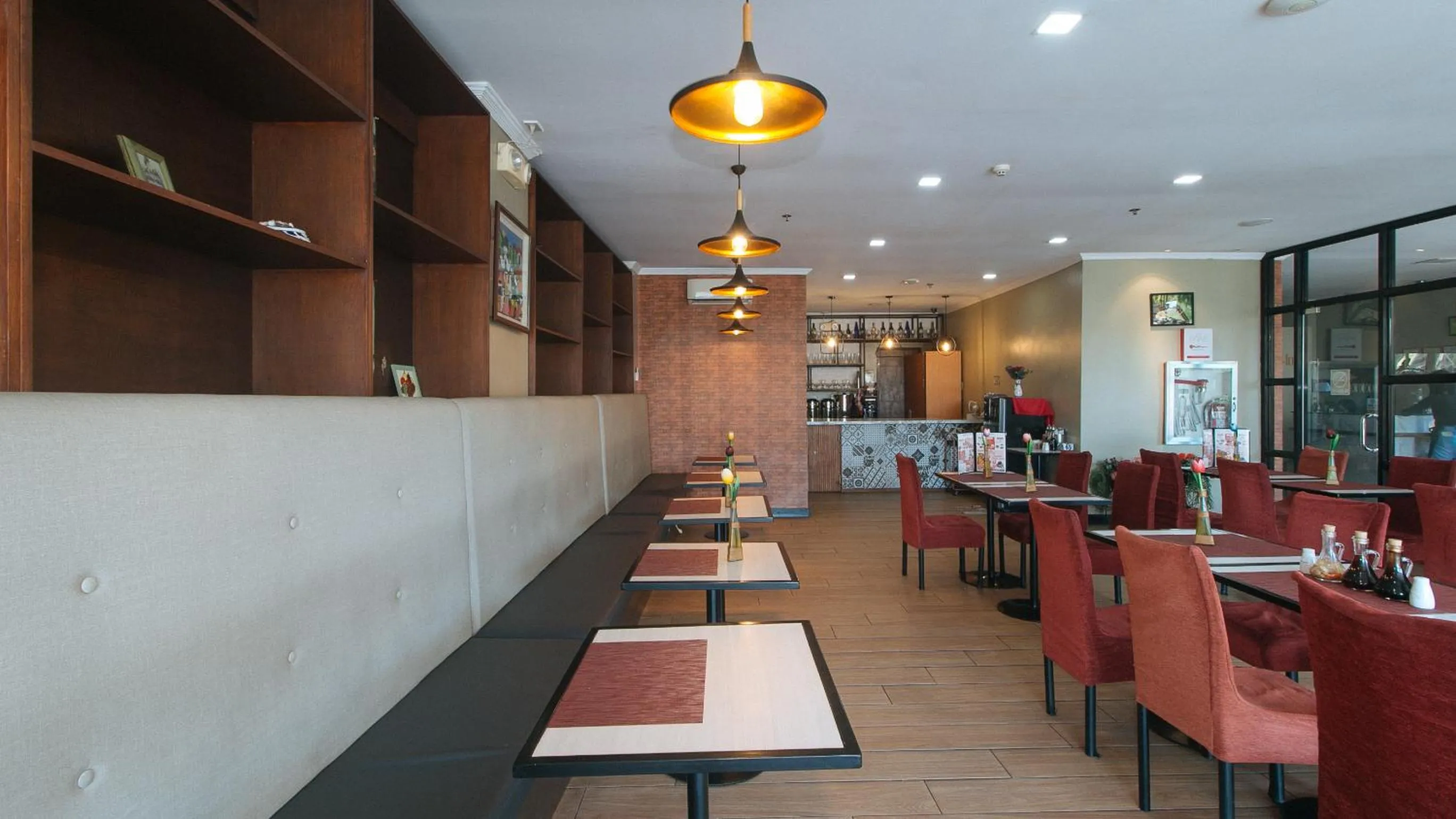 Restaurant/places to eat in RedDoorz Plus at MM Hotel Las Pinas former RedDoorz Plus Near Bamboo Organ