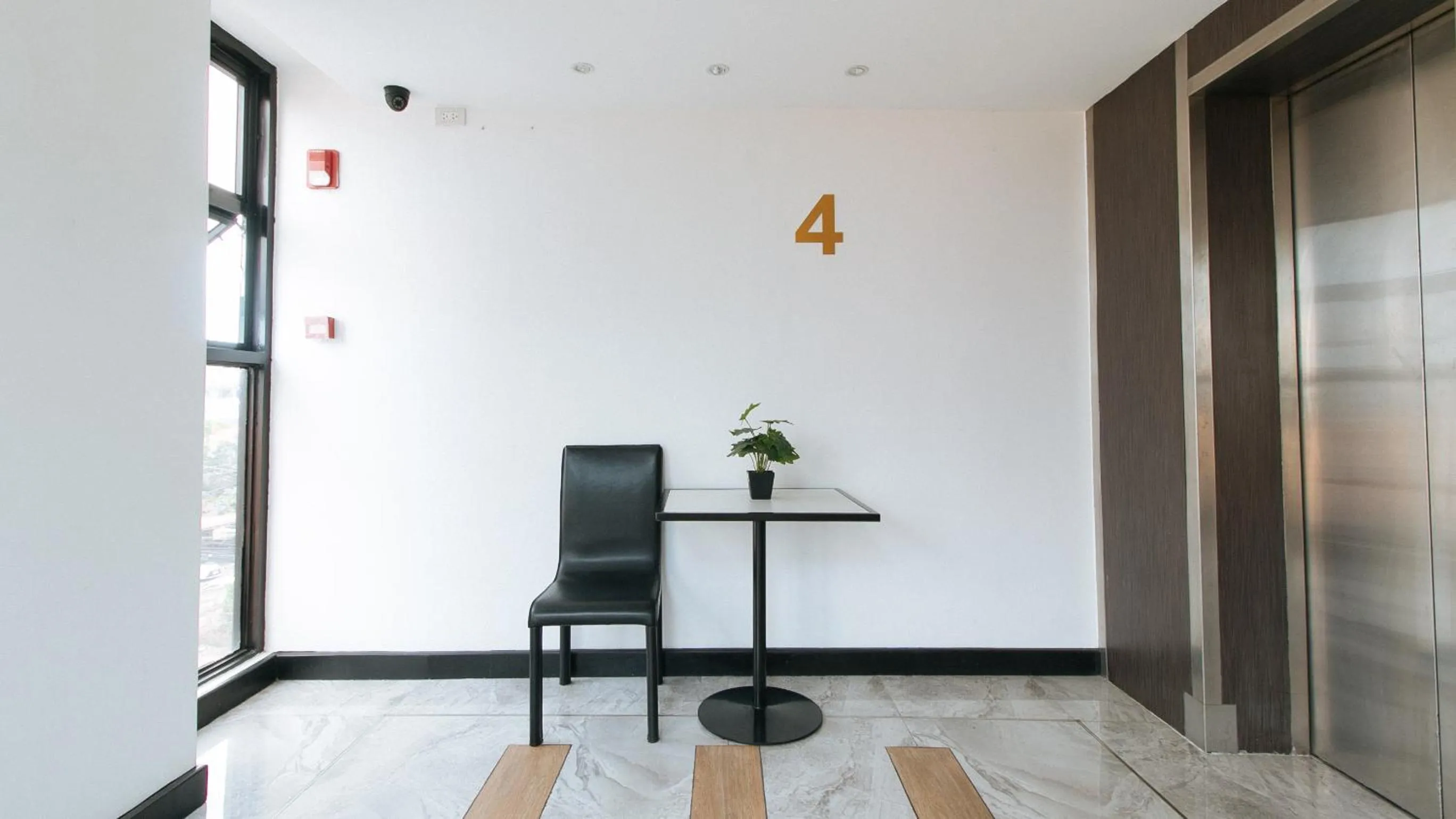 elevator in RedDoorz Plus at MM Hotel Las Pinas former RedDoorz Plus Near Bamboo Organ