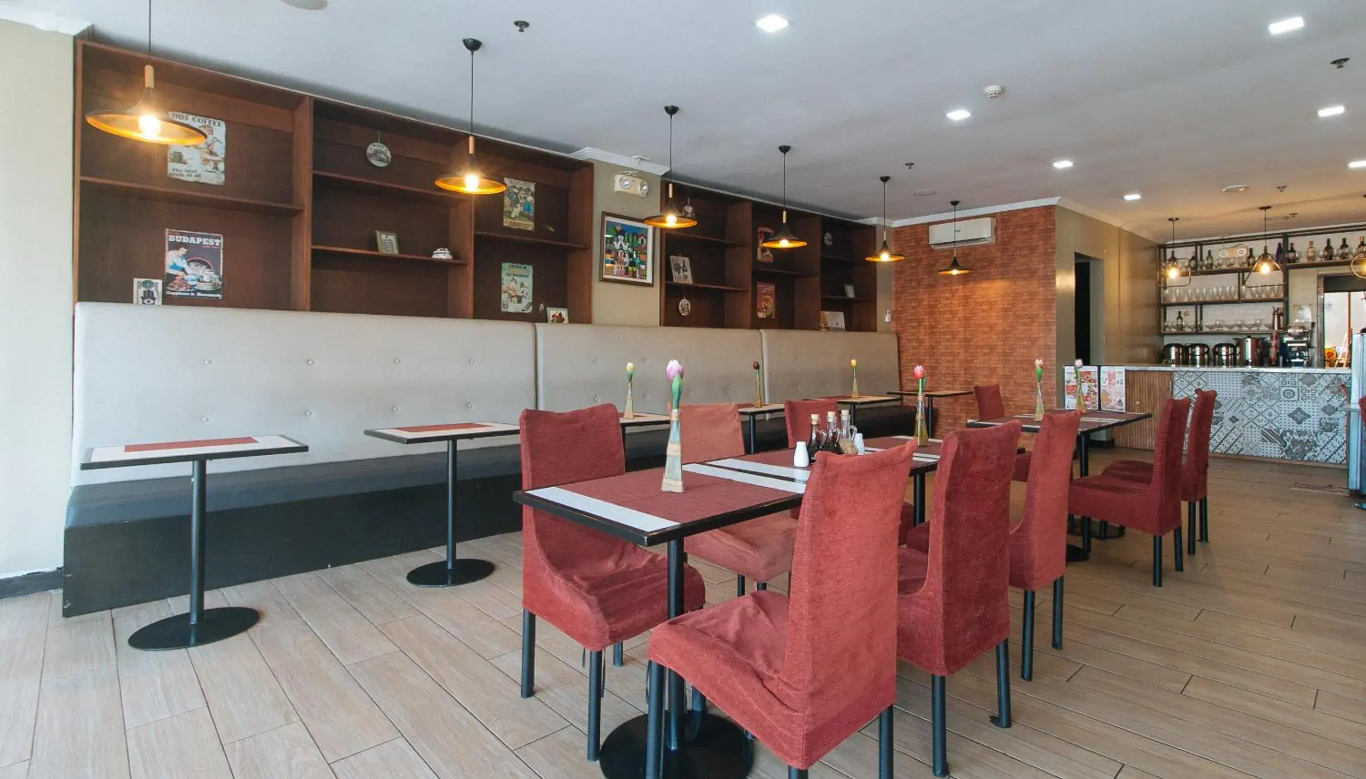 Restaurant/places to eat in RedDoorz Plus at MM Hotel Las Pinas former RedDoorz Plus Near Bamboo Organ Restaurant/places to eat in RedDoorz Plus at MM Hotel Las Pinas former RedDoorz Plus Near Bamboo Organ