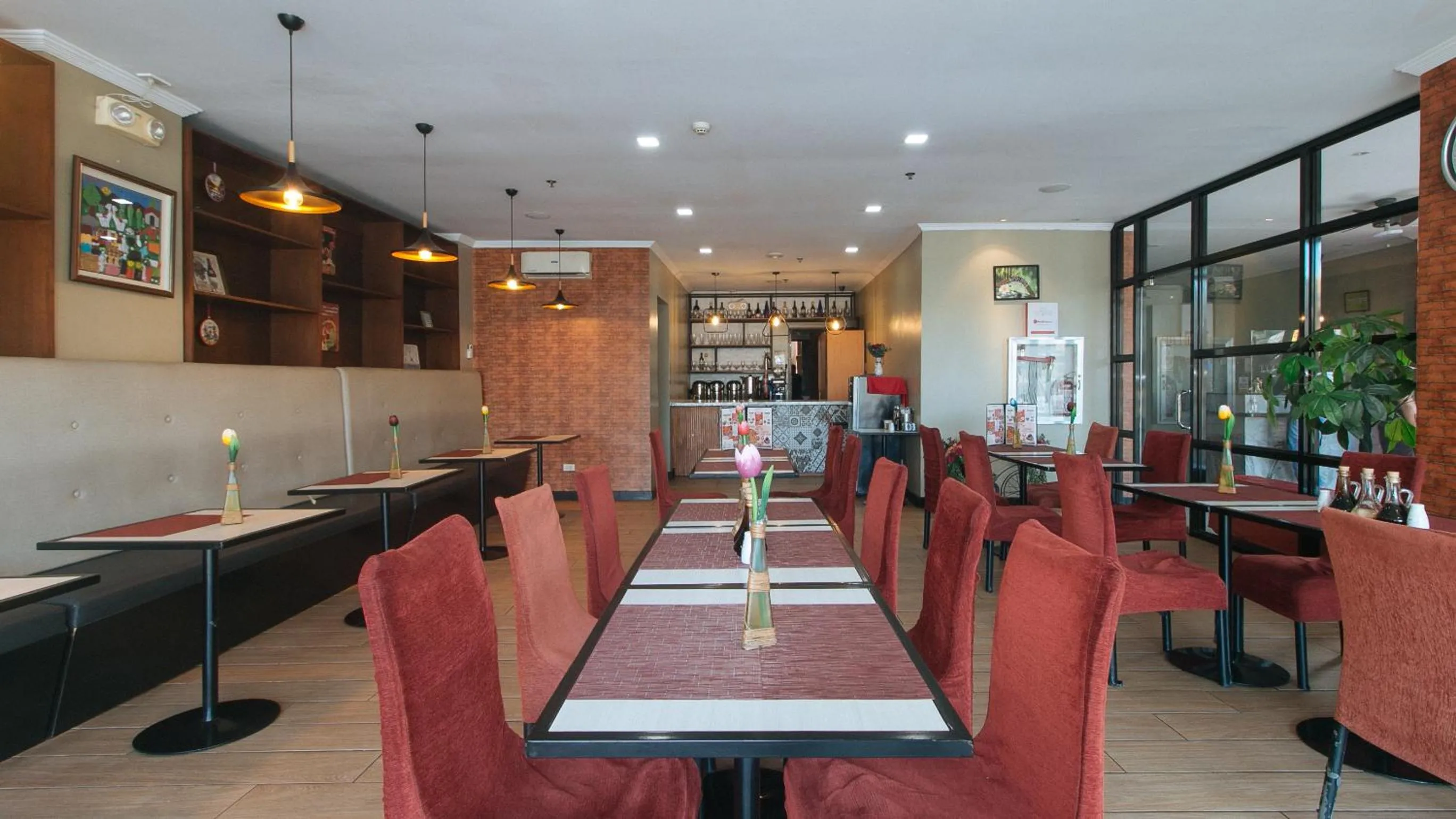 Restaurant/places to eat in RedDoorz Plus at MM Hotel Las Pinas former RedDoorz Plus Near Bamboo Organ