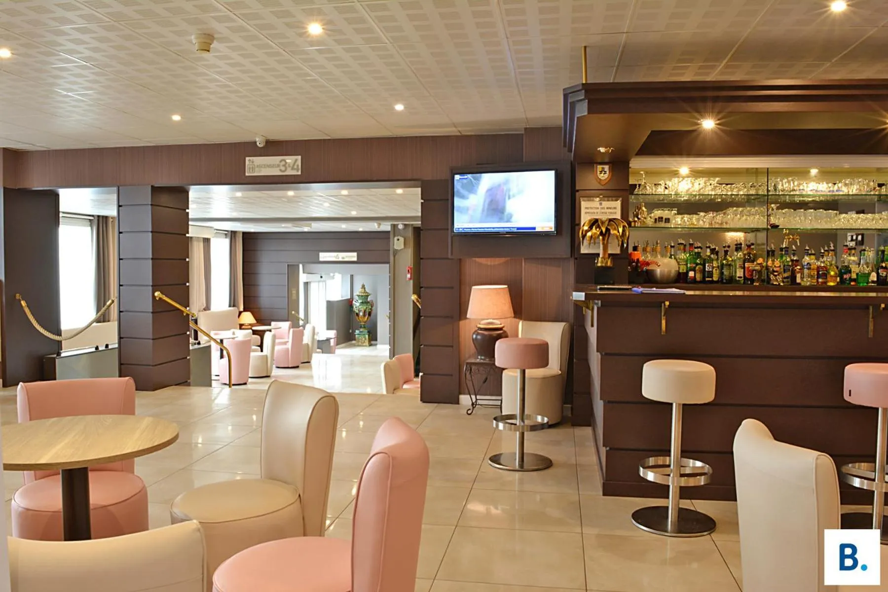 Living room in Hôtel Croix des Bretons - Lourdes Pyrénées