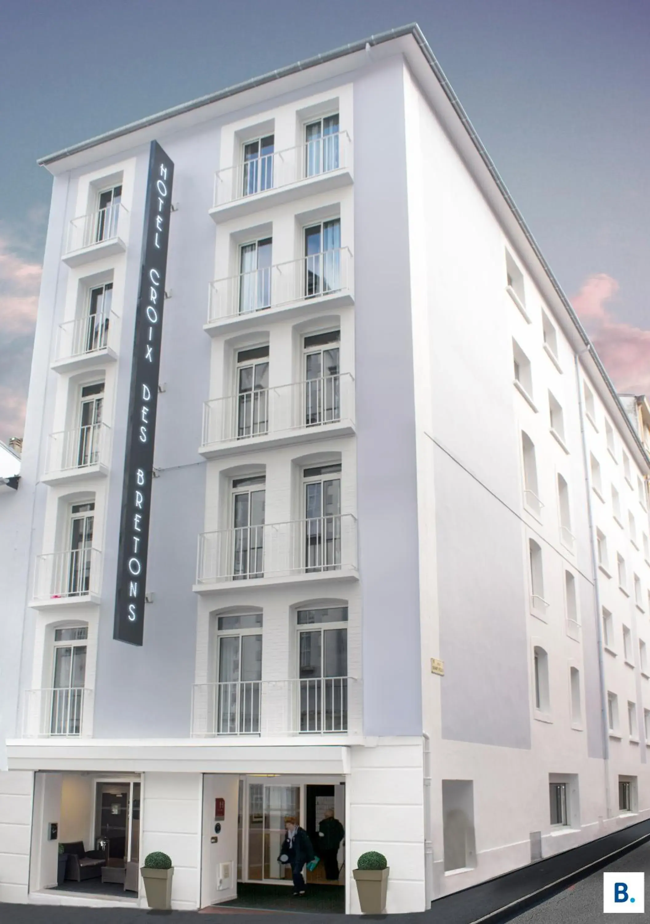 Property building in Hôtel Croix des Bretons - Lourdes Pyrénées Property building in Hôtel Croix des Bretons - Lourdes Pyrénées