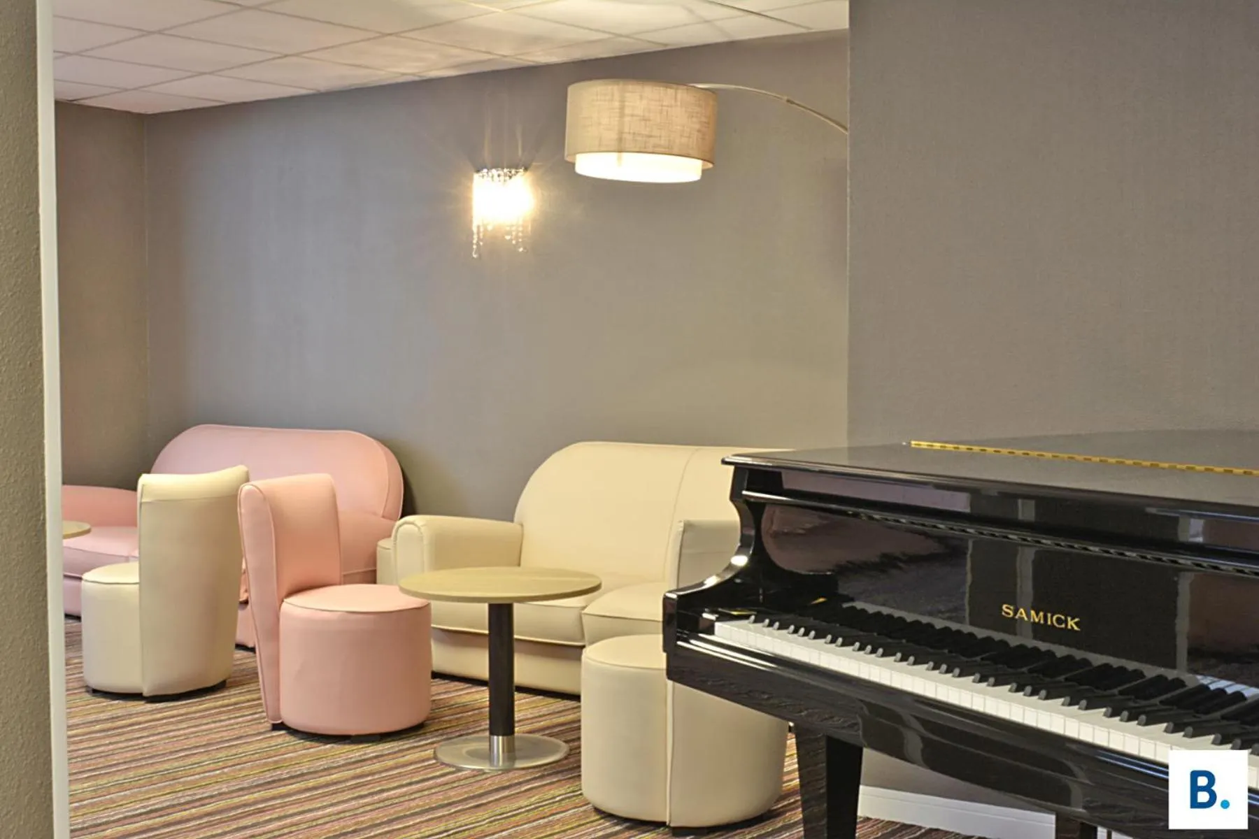 Living room in Hôtel Croix des Bretons - Lourdes Pyrénées