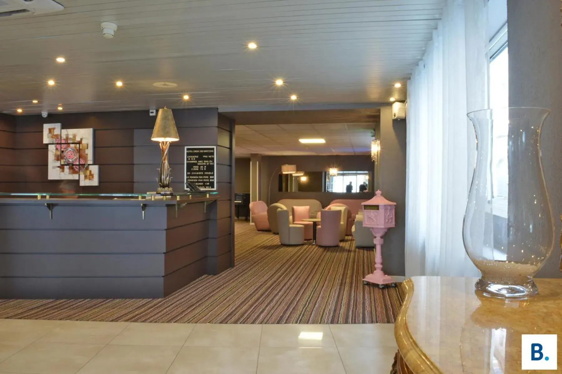 Lobby or reception in Hôtel Croix des Bretons - Lourdes Pyrénées Lobby or reception in Hôtel Croix des Bretons - Lourdes Pyrénées