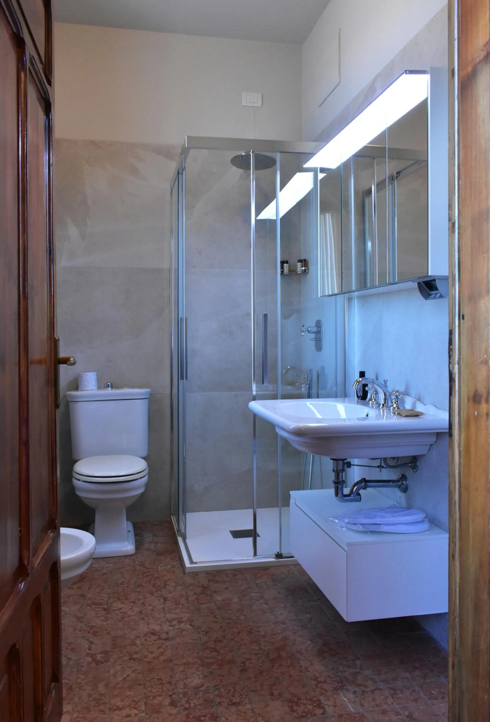 Shower in Villa Pioppi Hotel