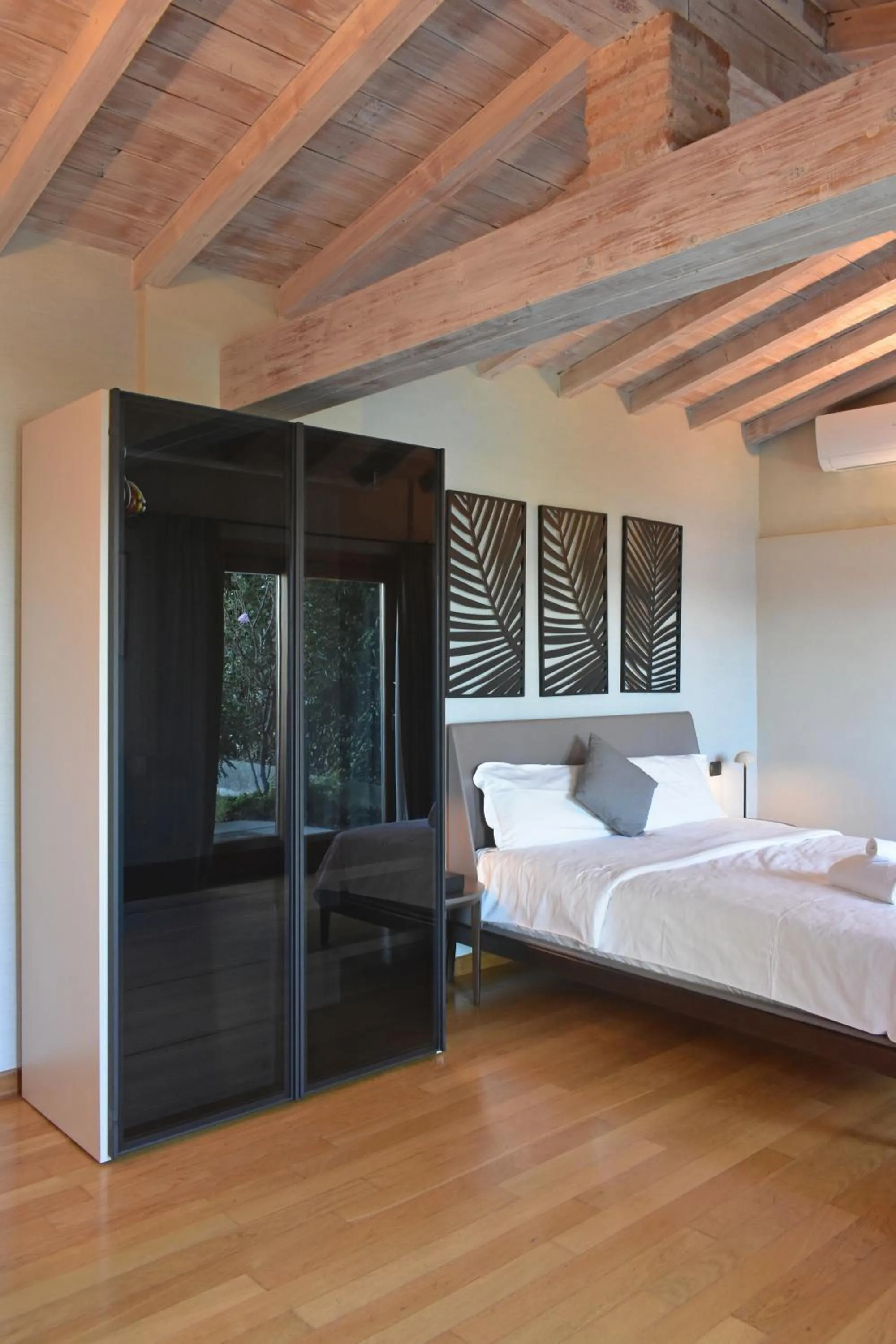 Bed in Villa Pioppi Hotel