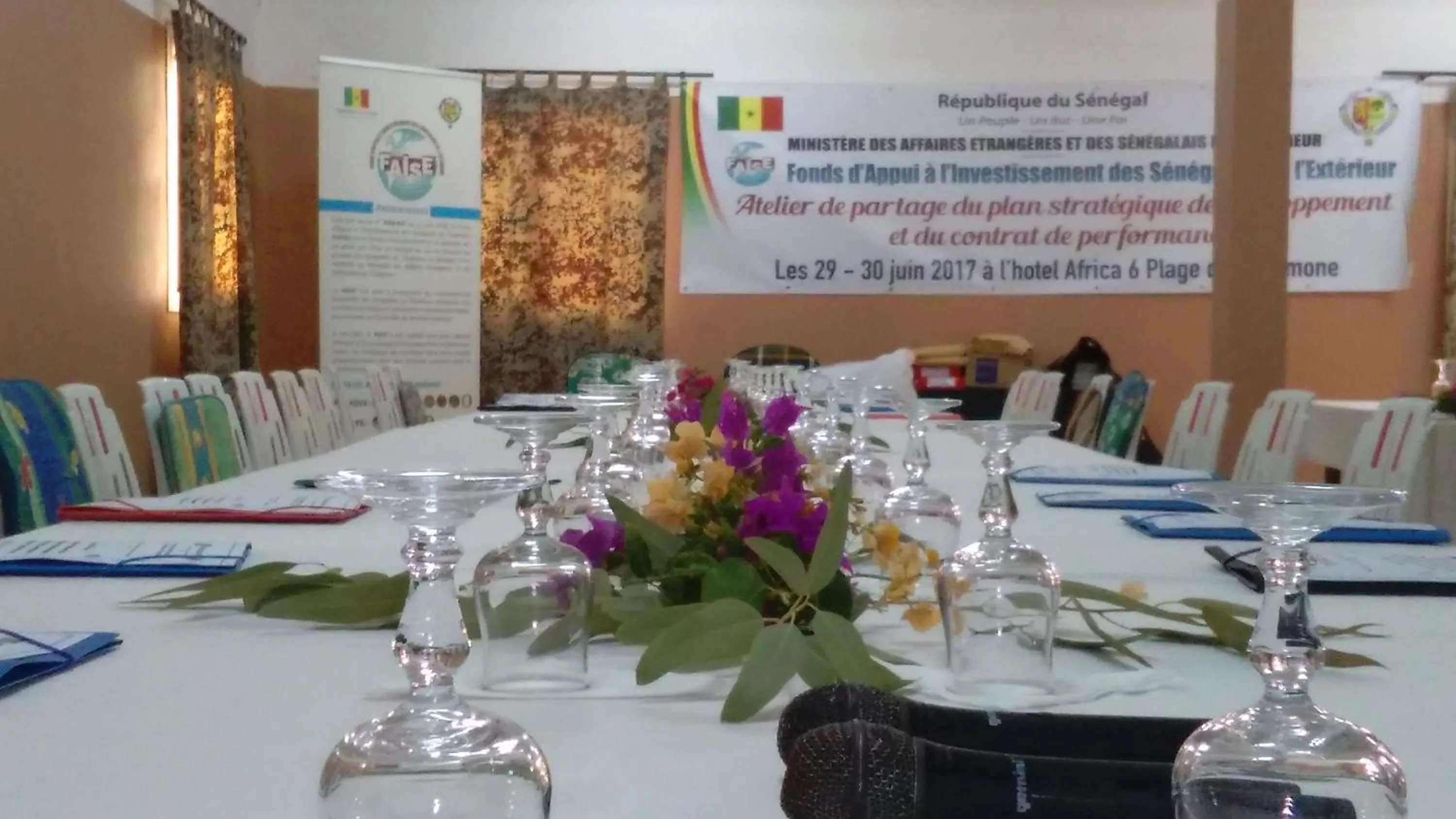 Communal lounge/ TV room in Africa 6 Plage