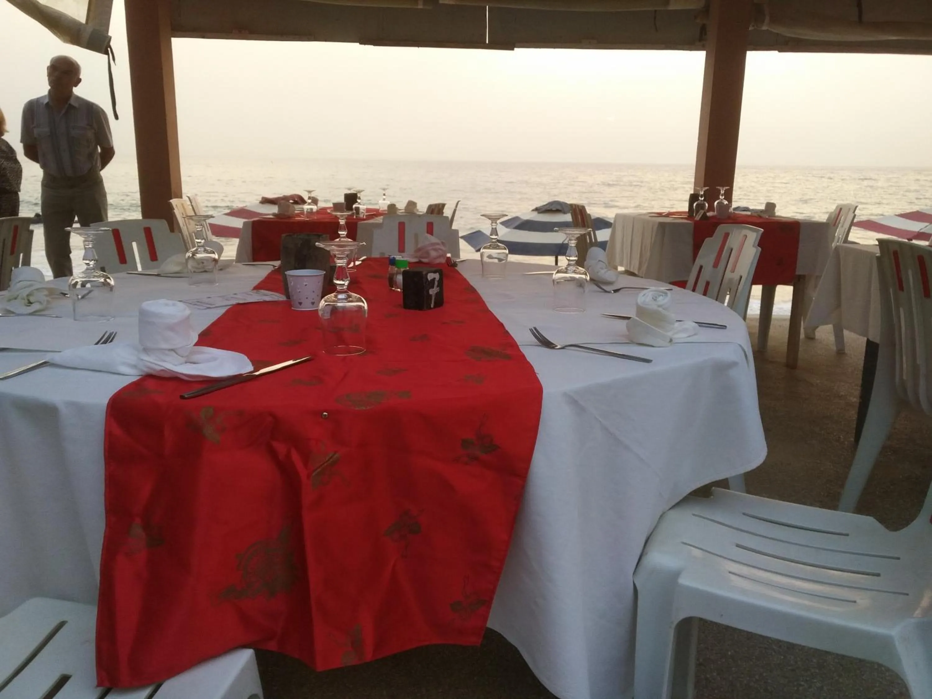 Restaurant/places to eat in Africa 6 Plage