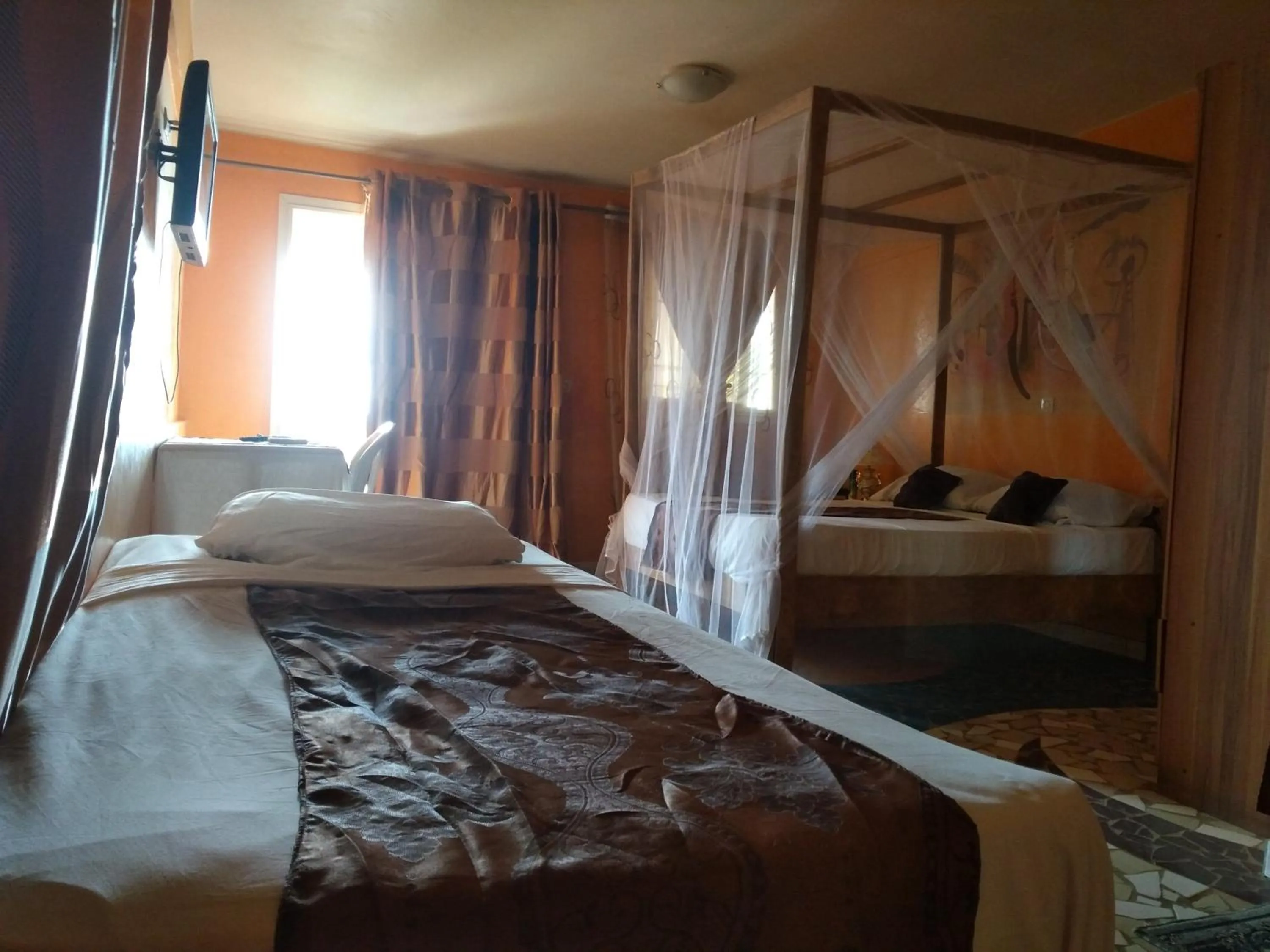 Photo of the whole room, Bed in Africa 6 Plage
