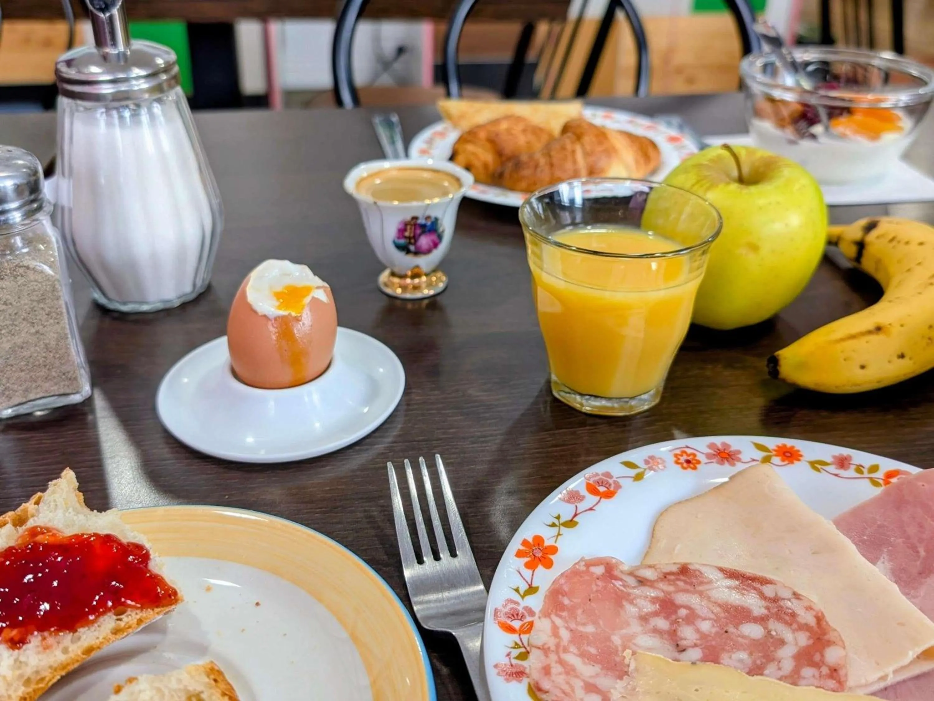 Breakfast in greet hotel Grenoble Centre Gare