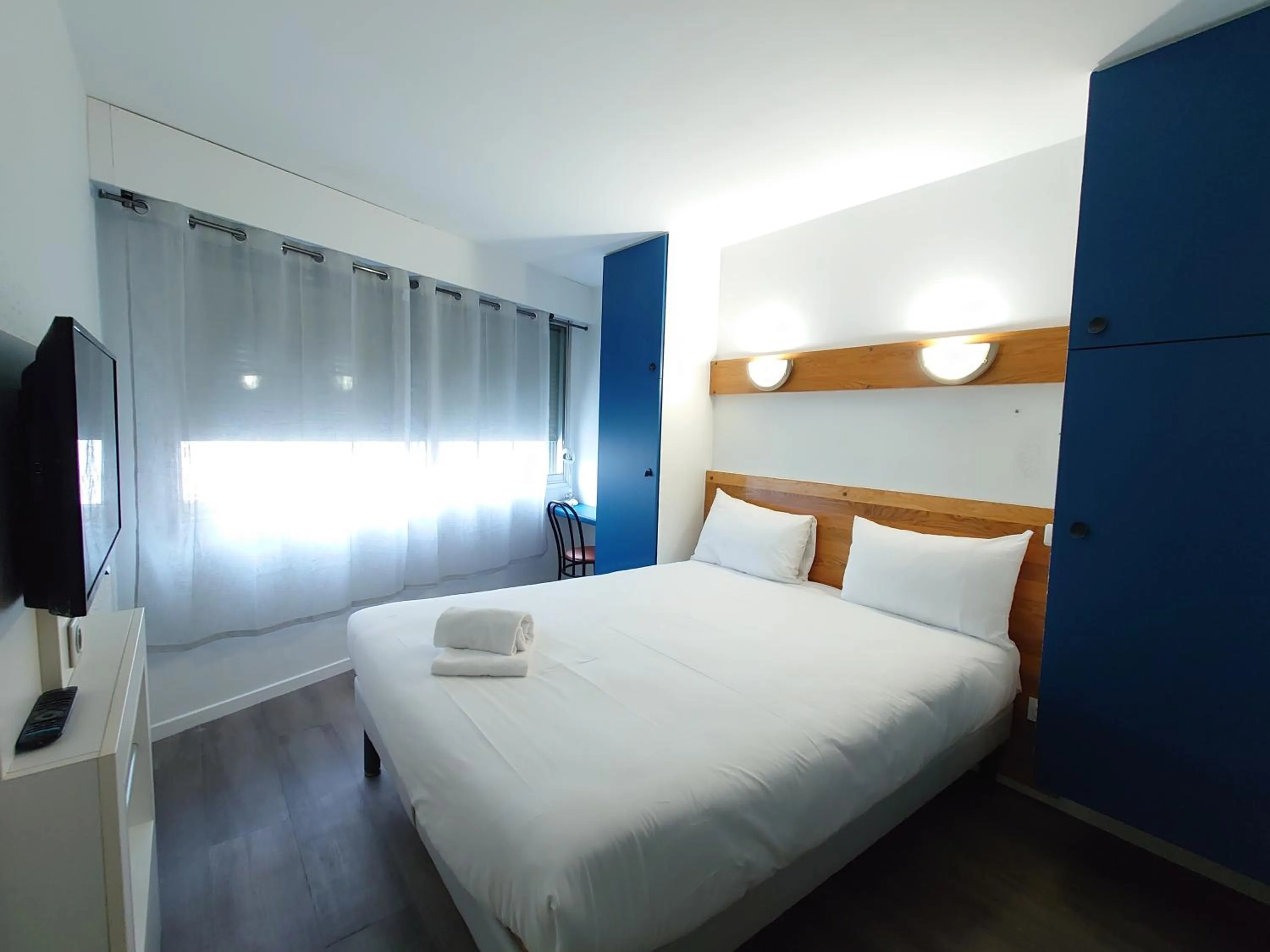 Bed in greet hotel Grenoble Centre Gare