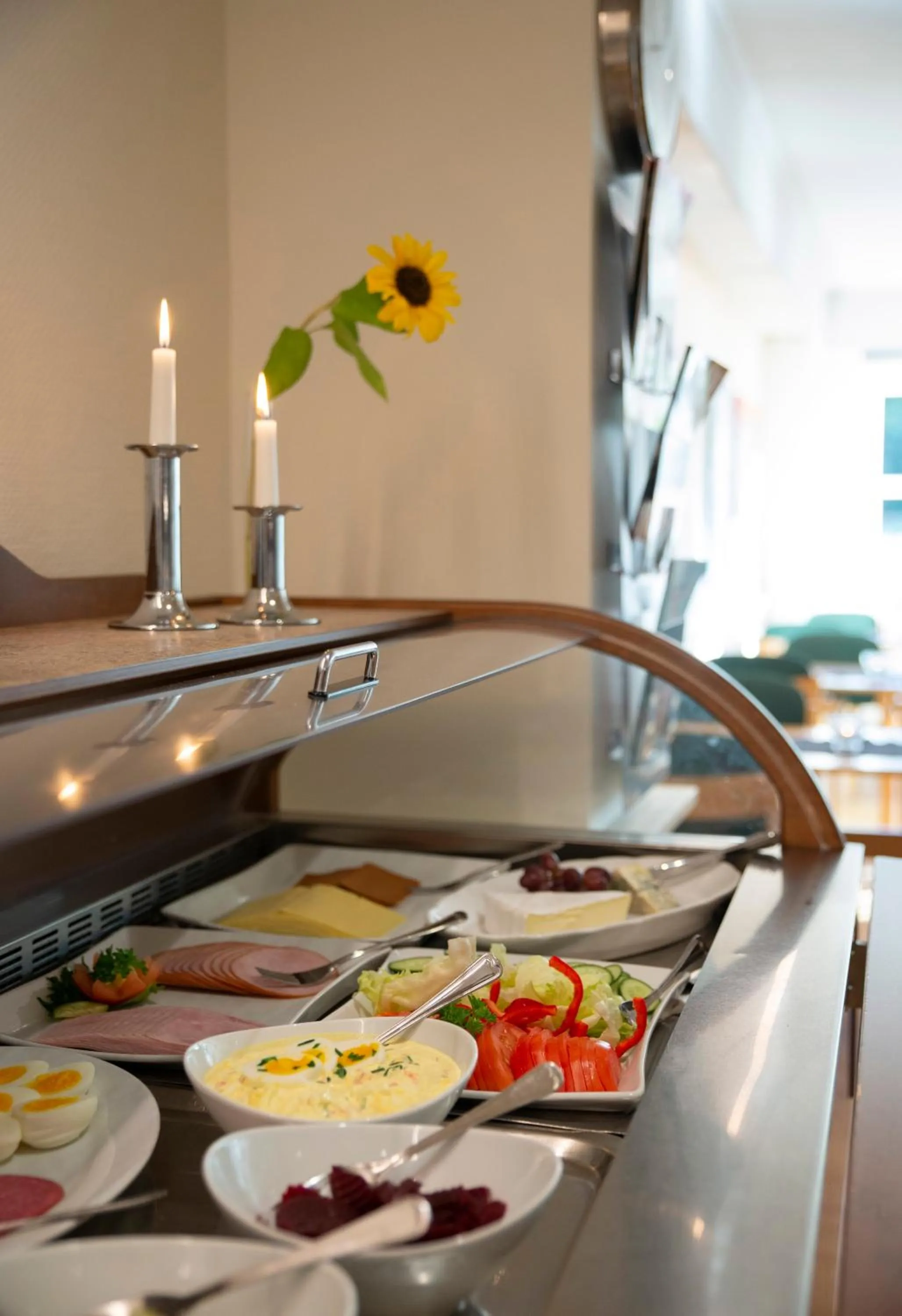 Breakfast in Kongsberg Hostel-Vandrerhjem