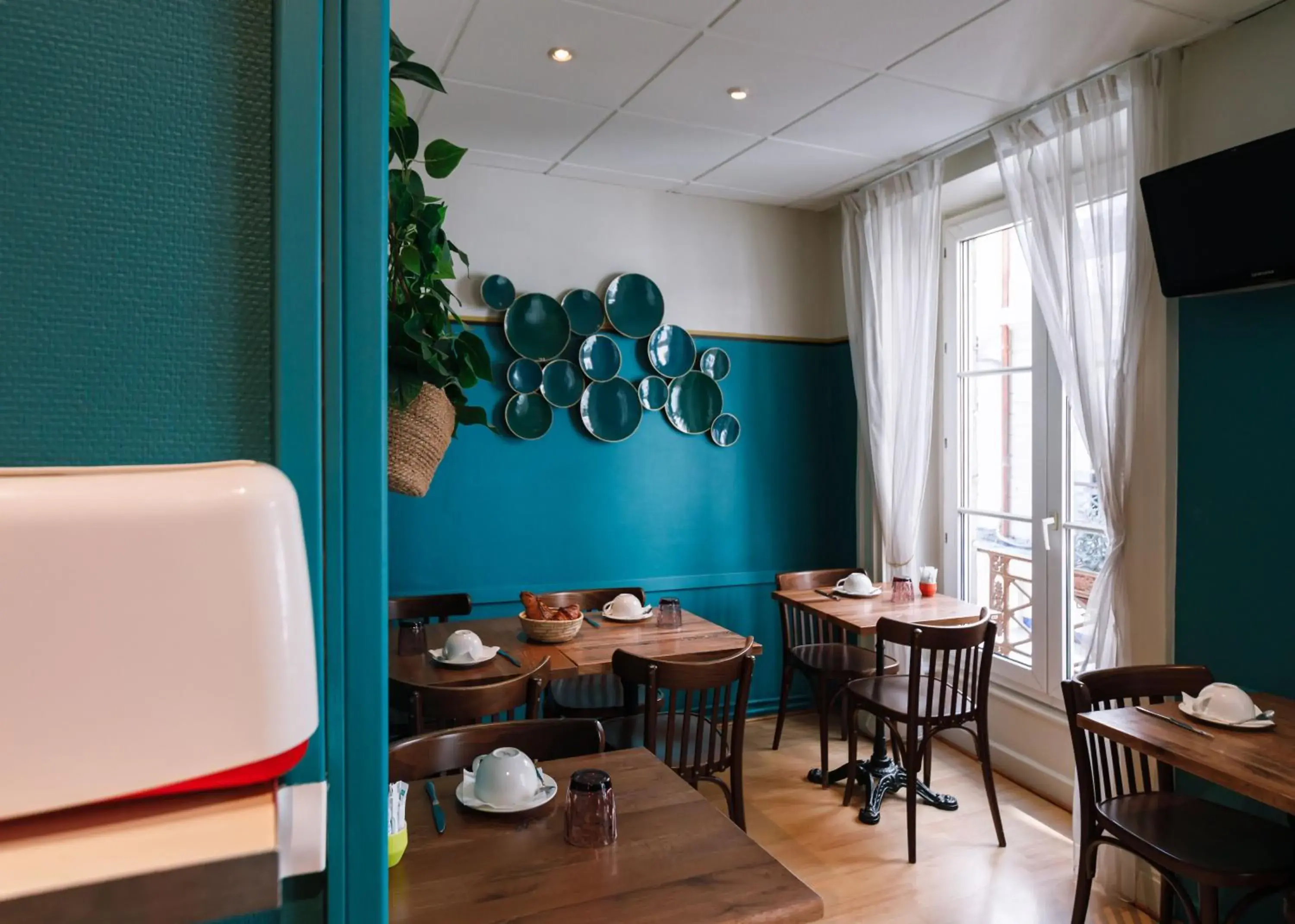 Breakfast in Hôtel du Dauphin Breakfast in Hôtel du Dauphin