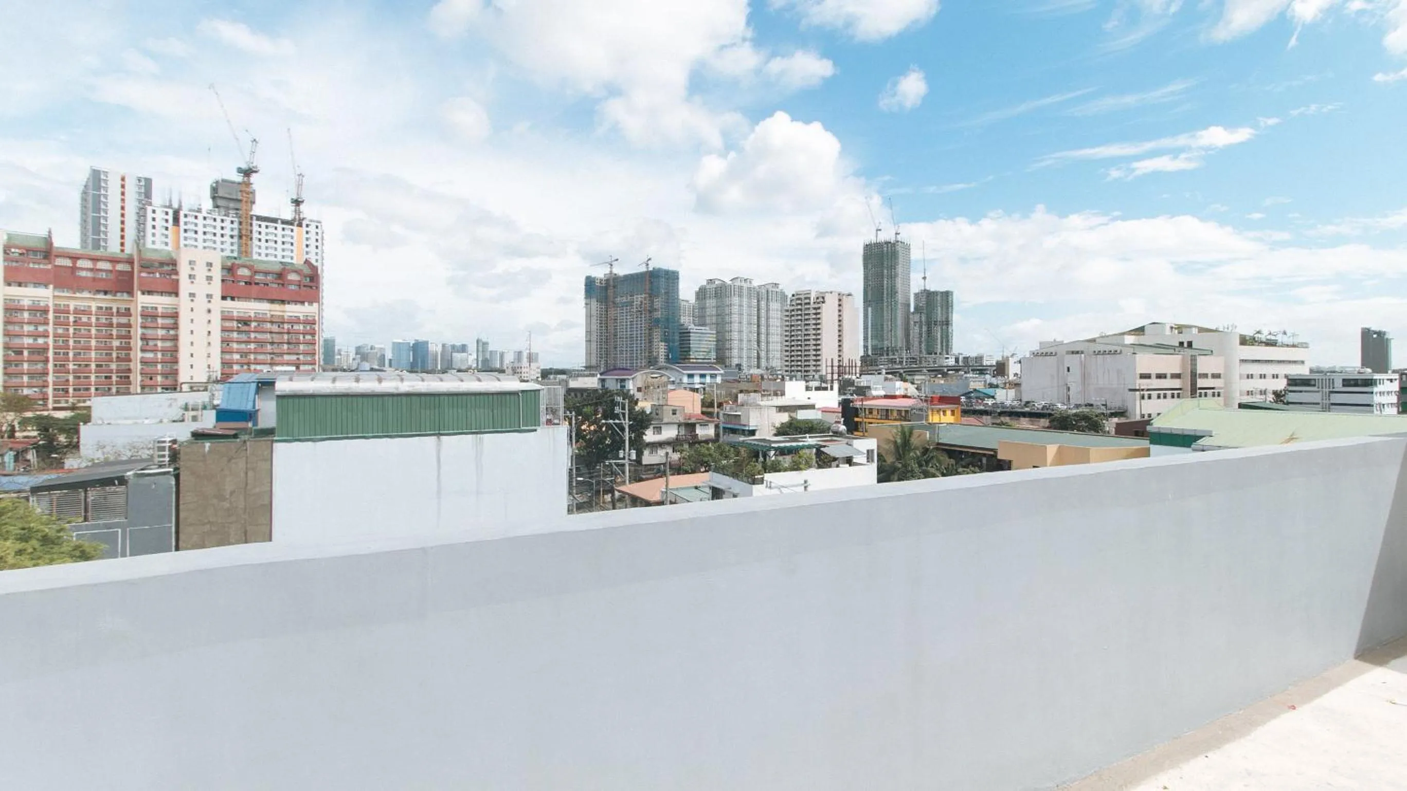 Balcony/Terrace in RedDoorz Plus at Evangelista Street Makati