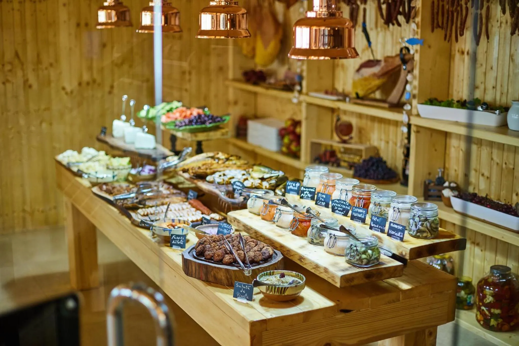 Restaurant/places to eat in Lebada Luxury Resort & Spa