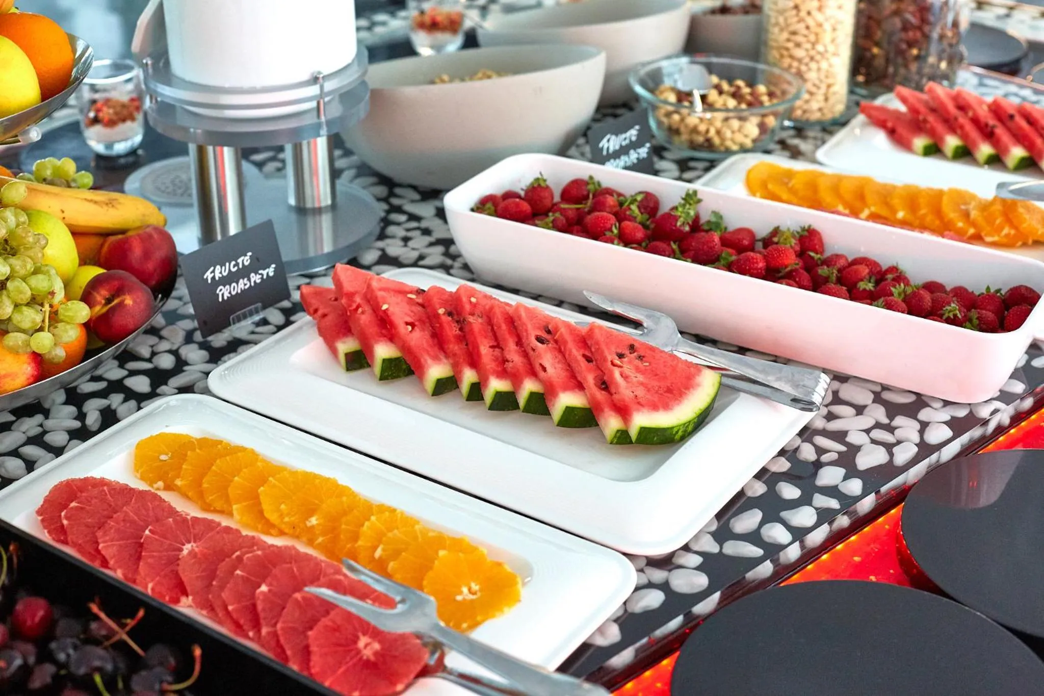 Restaurant/places to eat in Lebada Luxury Resort & Spa