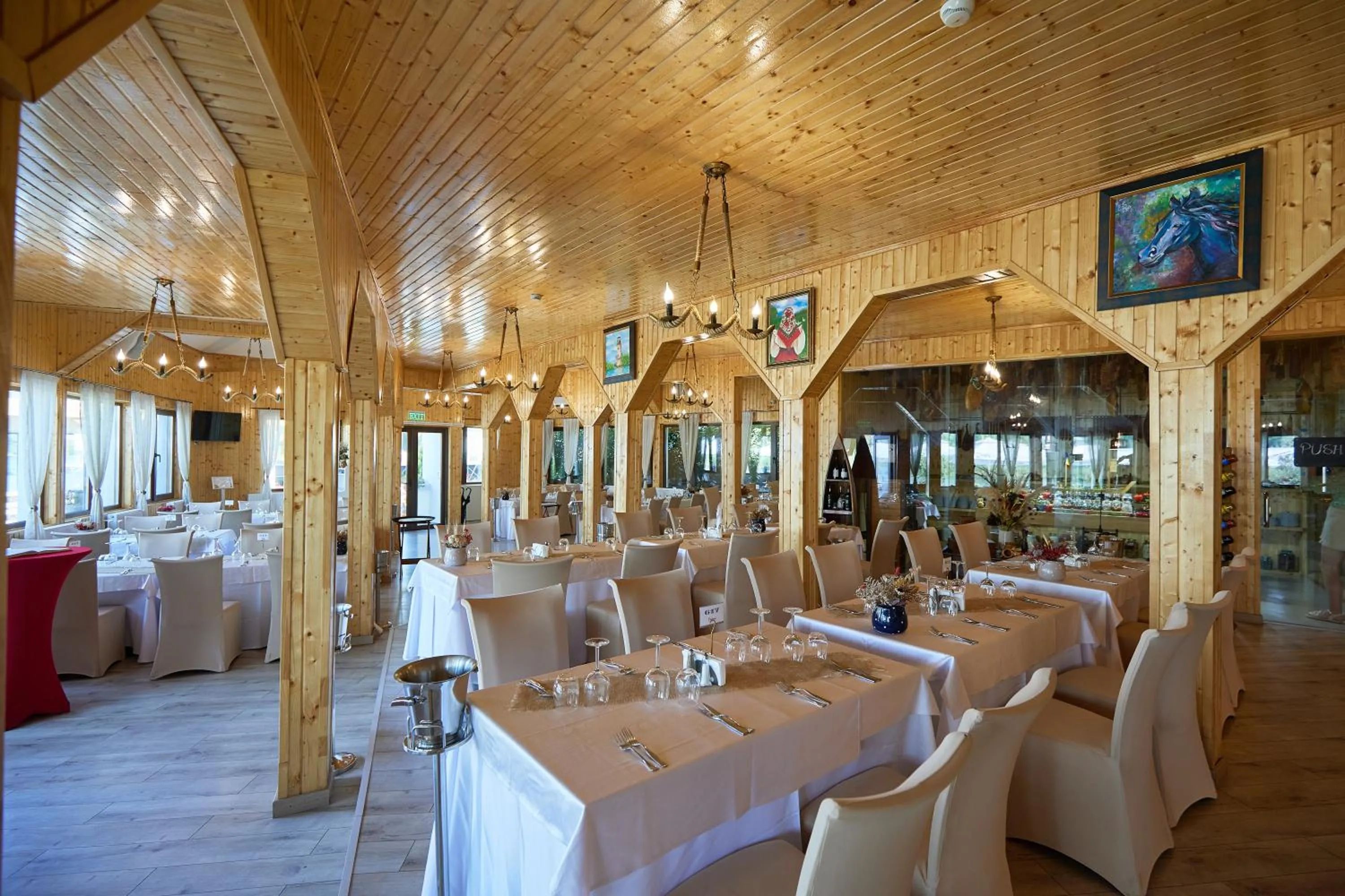 Restaurant/places to eat in Lebada Luxury Resort & Spa
