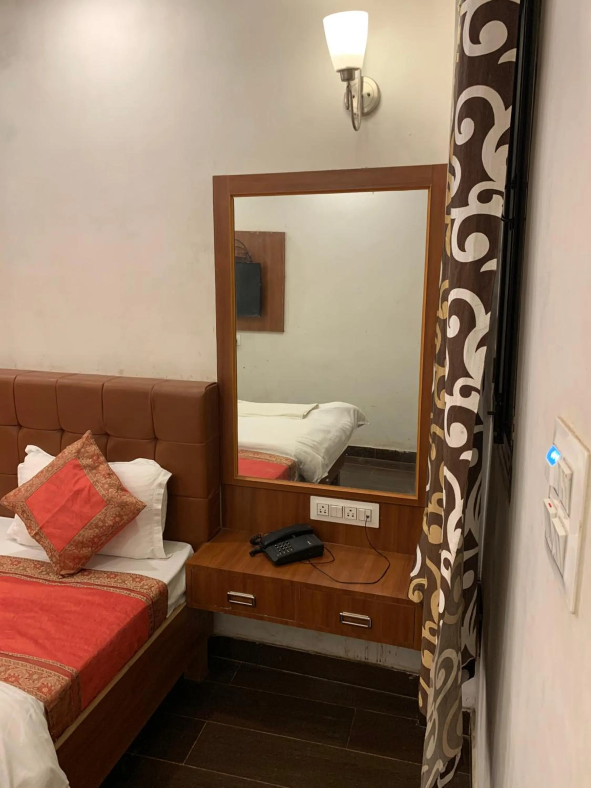 Bed in Hotel Ashoka Ganages