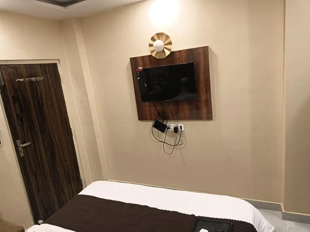 Bed in Hotel Ashoka Ganages