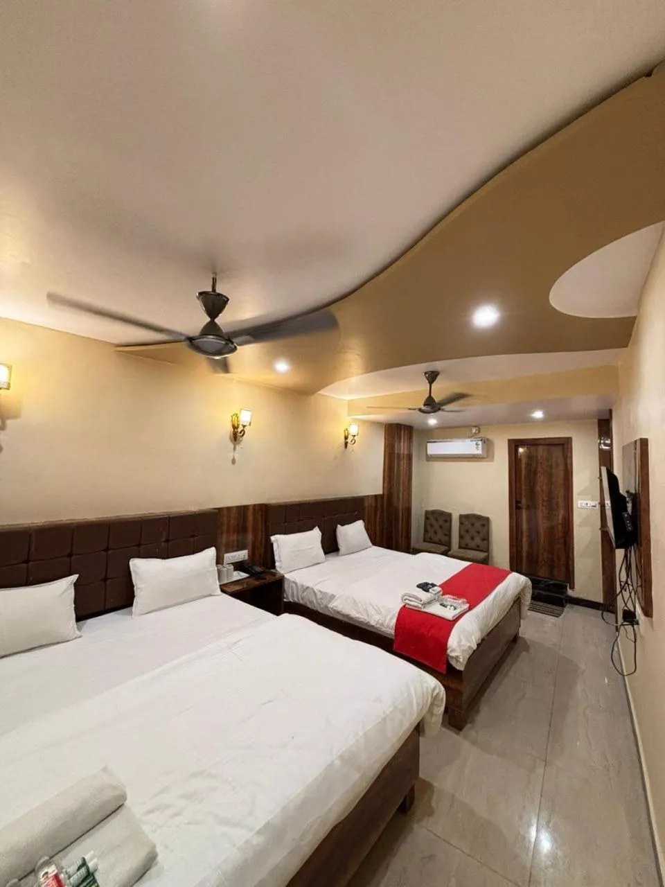 Bed in Hotel Ashoka Ganages