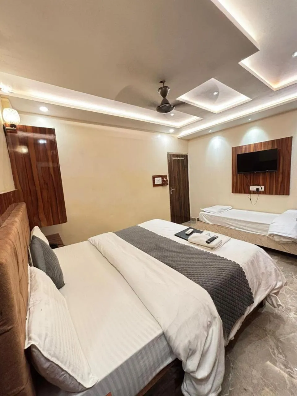 Bed in Hotel Ashoka Ganages