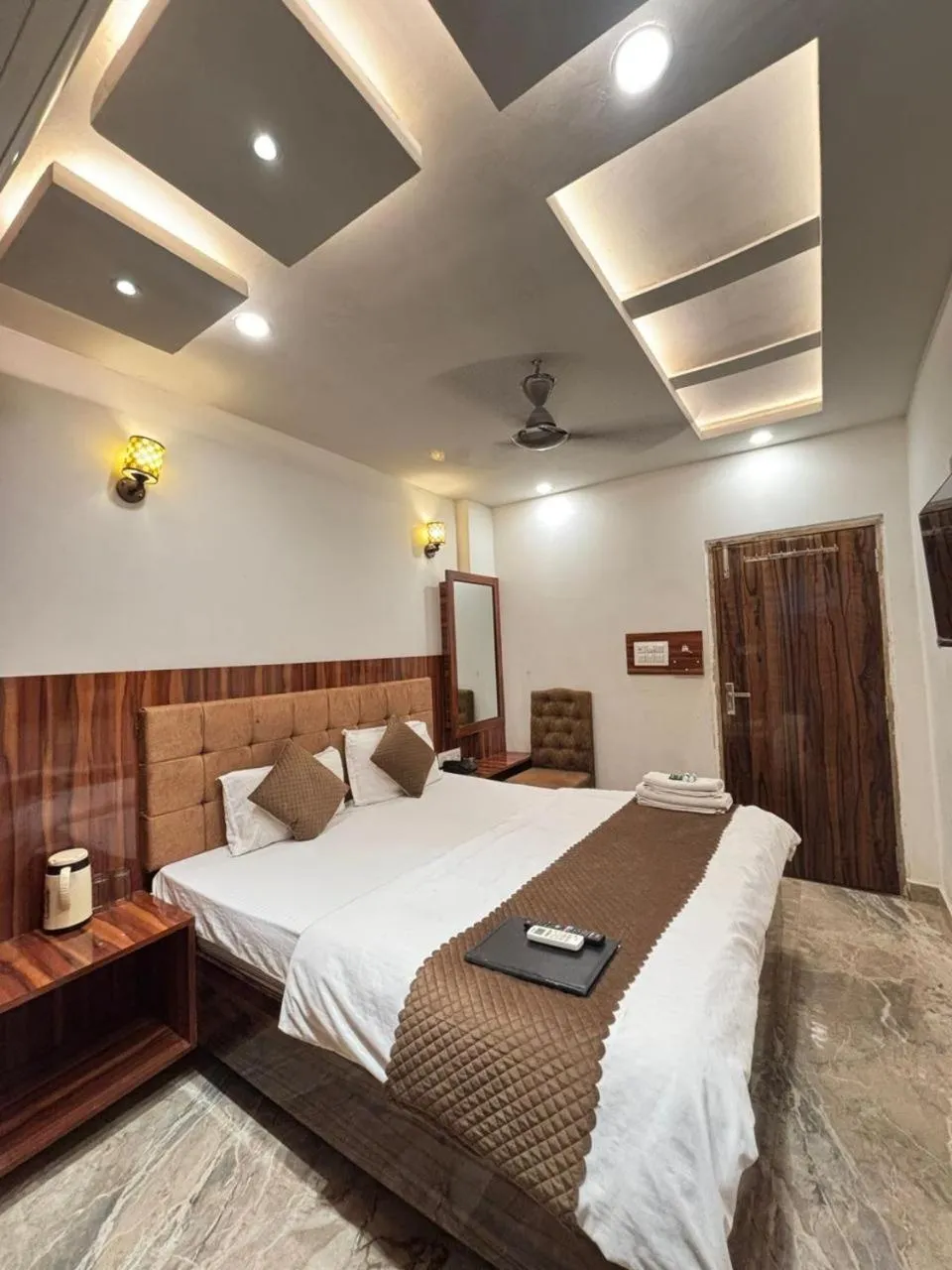 Bed in Hotel Ashoka Ganages
