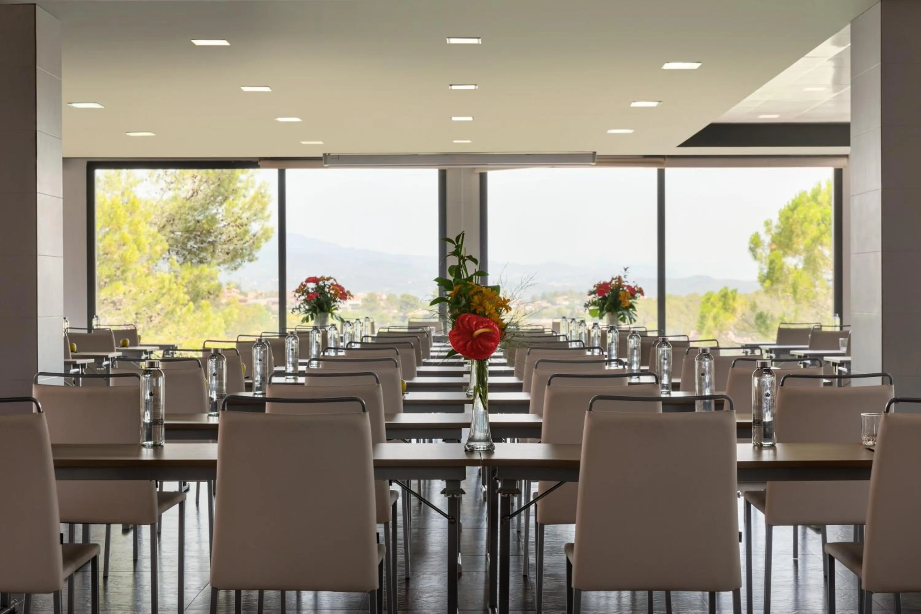 Meeting/conference room in Dolce by Wyndham Barcelona Resort