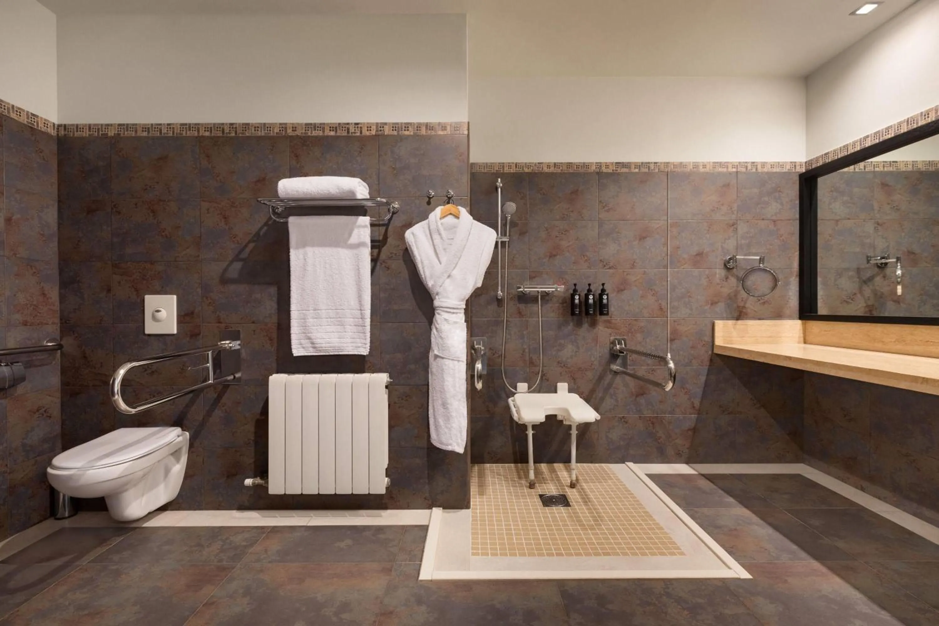 Shower in Dolce by Wyndham Barcelona Resort