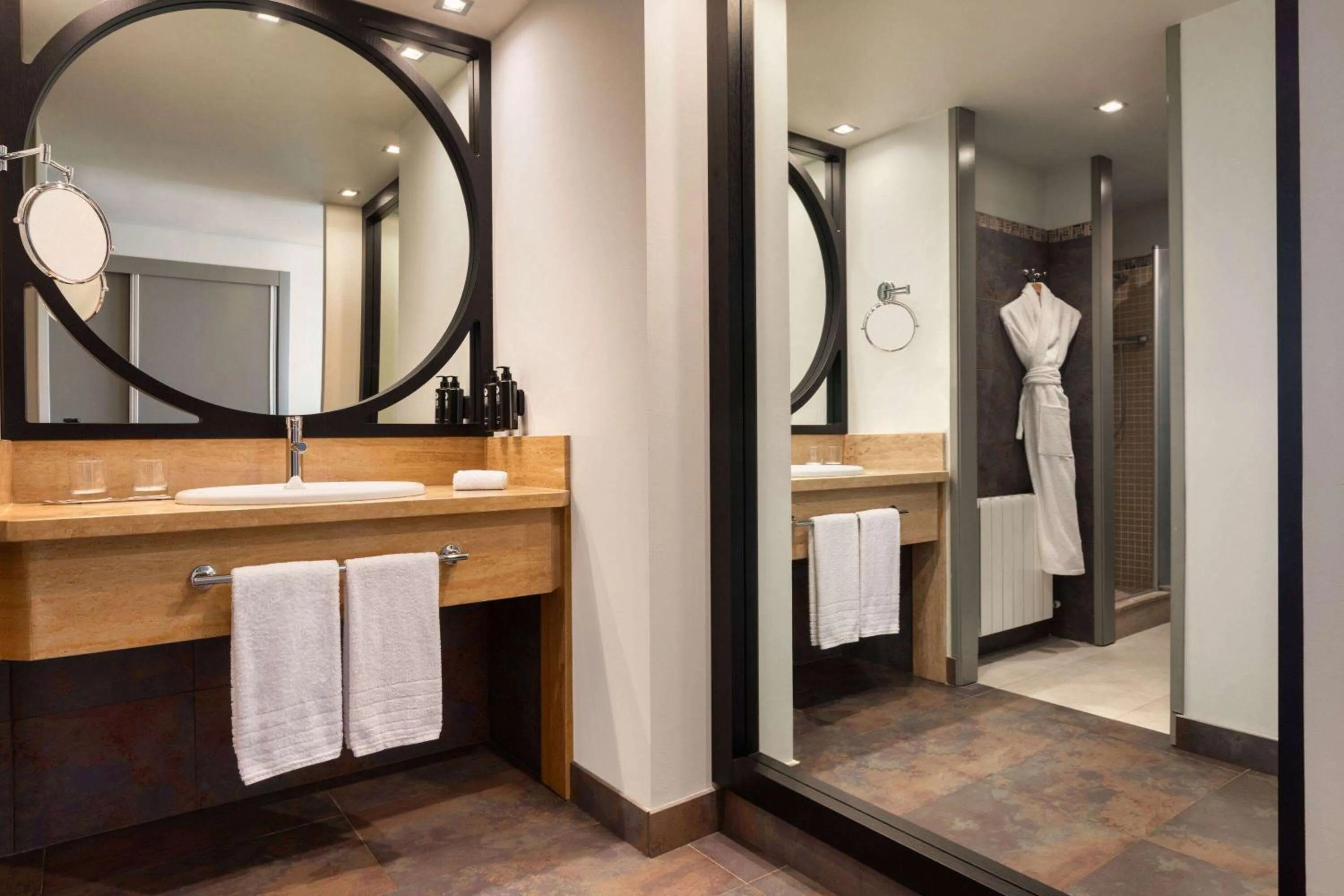 Bathroom in Dolce by Wyndham Barcelona Resort