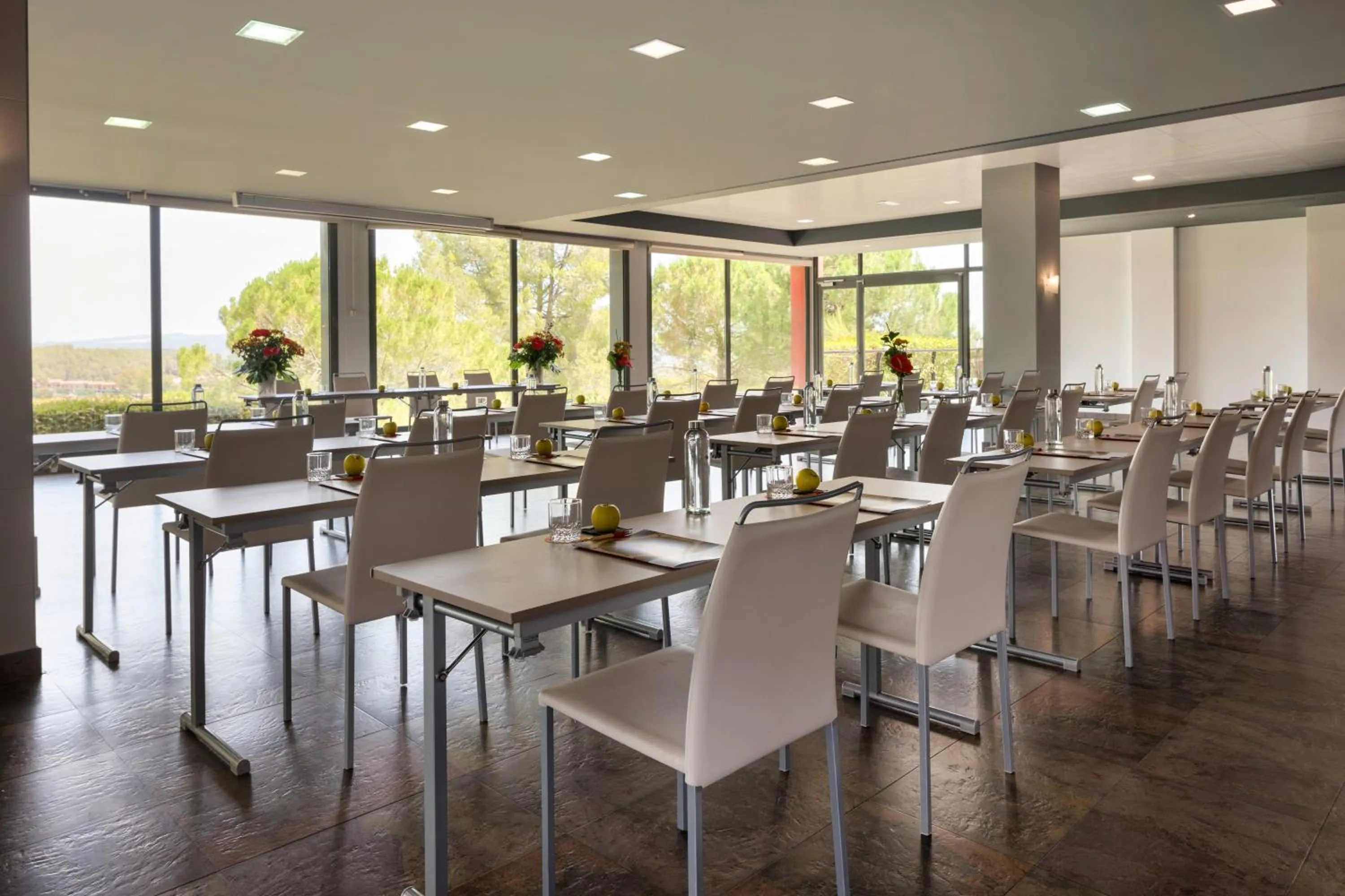 Meeting/conference room in Dolce by Wyndham Barcelona Resort