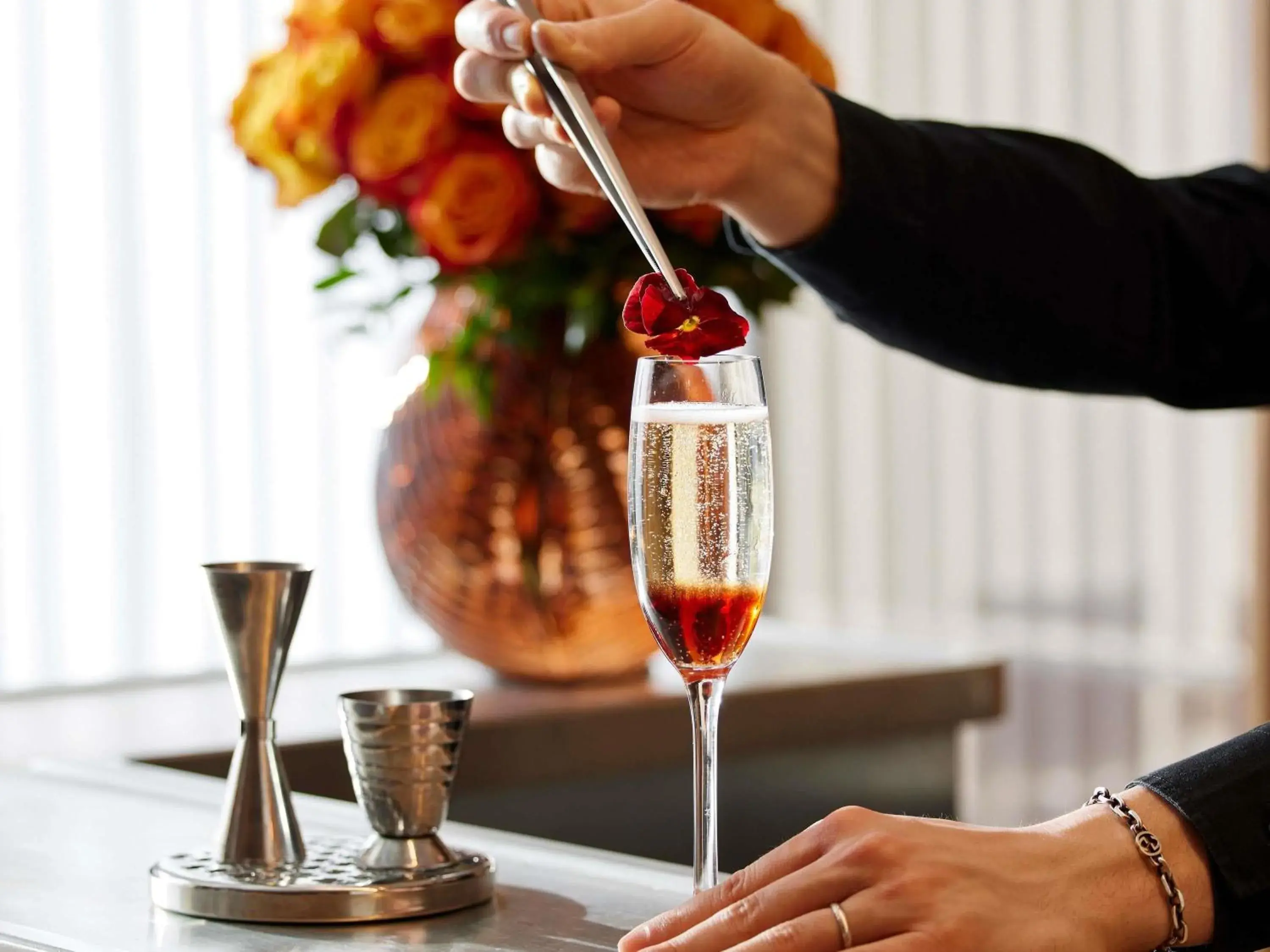 Lounge or bar in Sofitel Paris Arc De Triomphe Lounge or bar in Sofitel Paris Arc De Triomphe